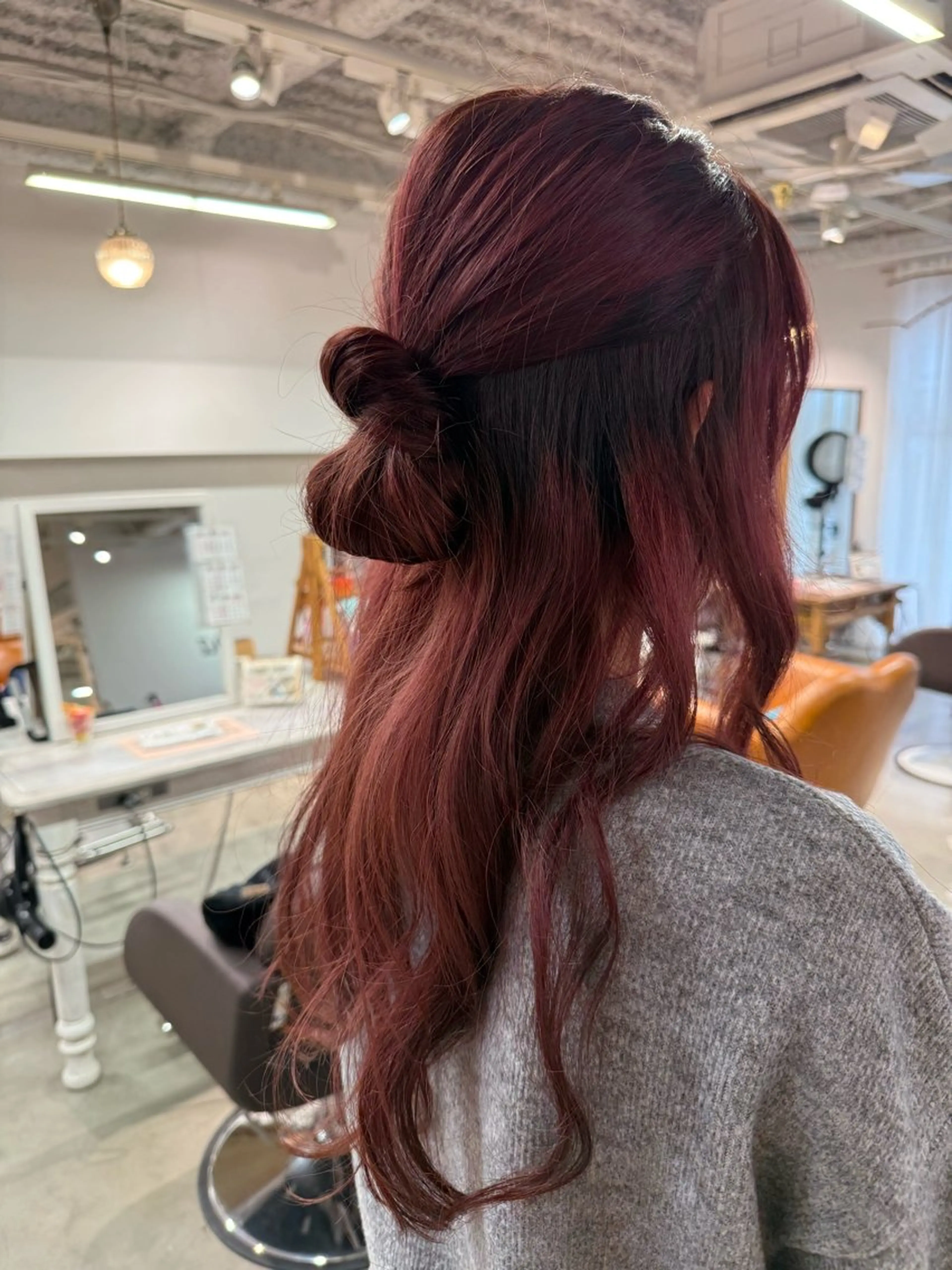 ロング カラー 辻村 はなのヘアスタイル