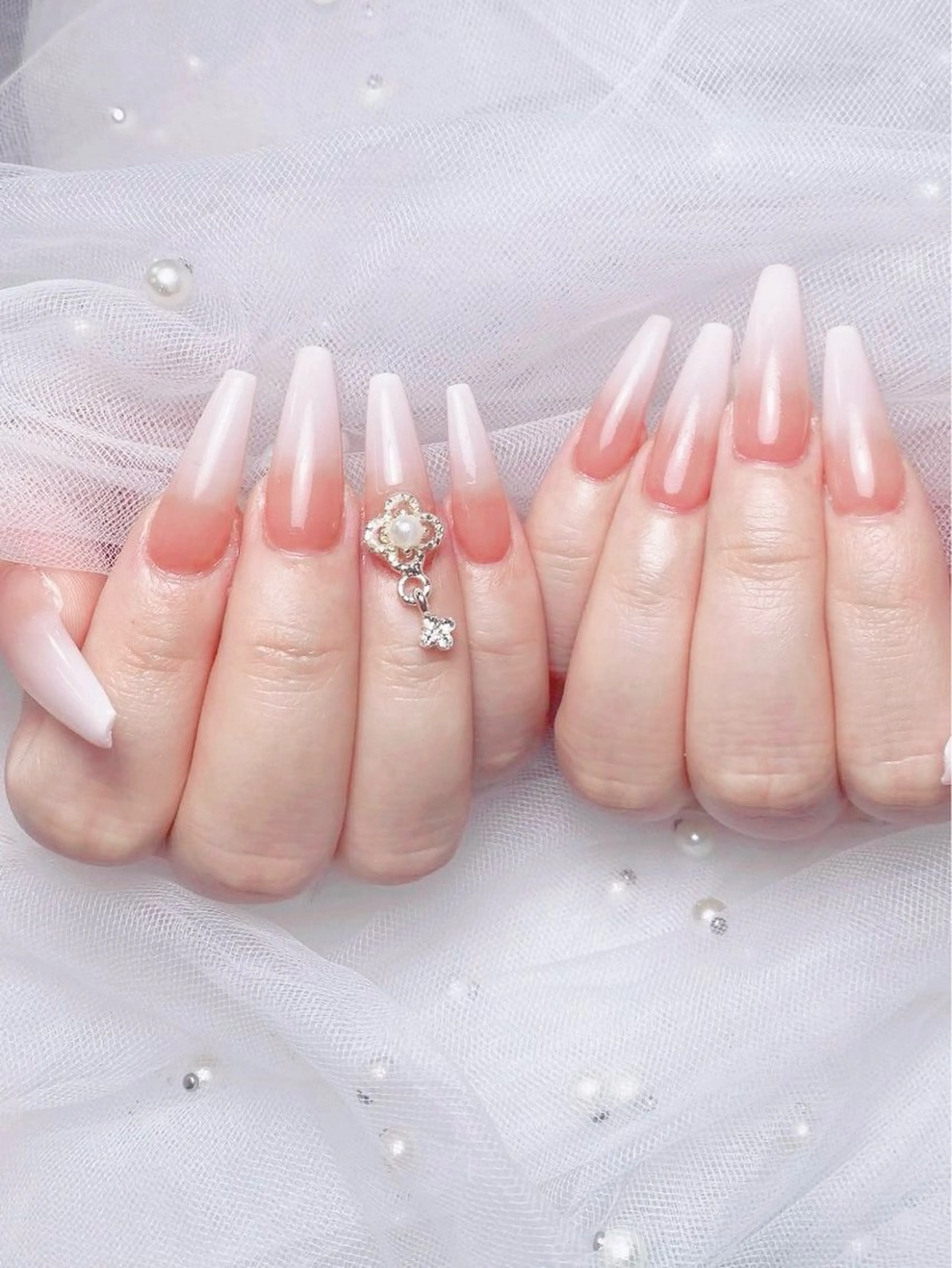 ネイル ハンドネイル ロータス ネイルサロンのネイルデザイン