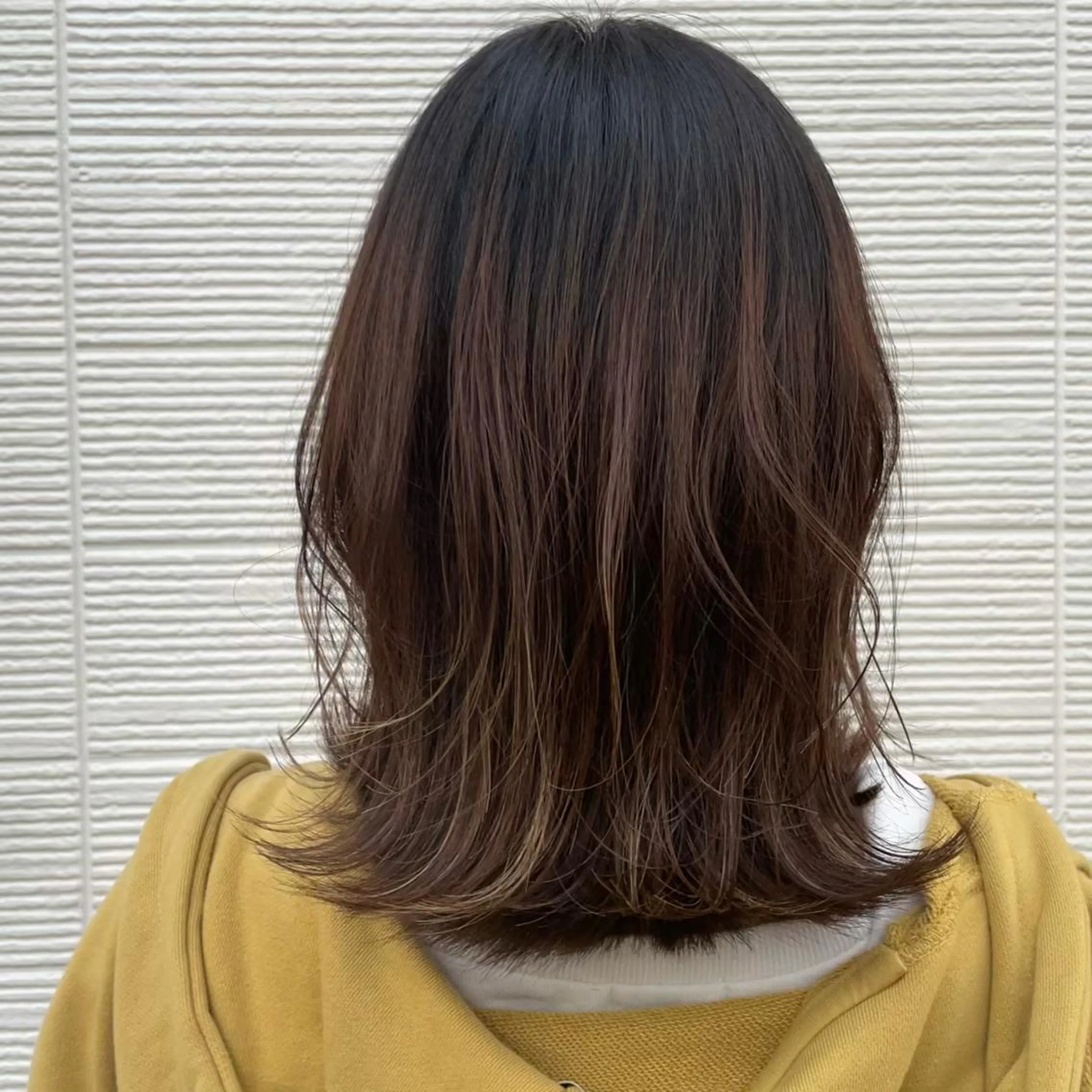 ミディアム ボブ くびれヘア カット トリートメント FERIAあべの KARINのヘアスタイル