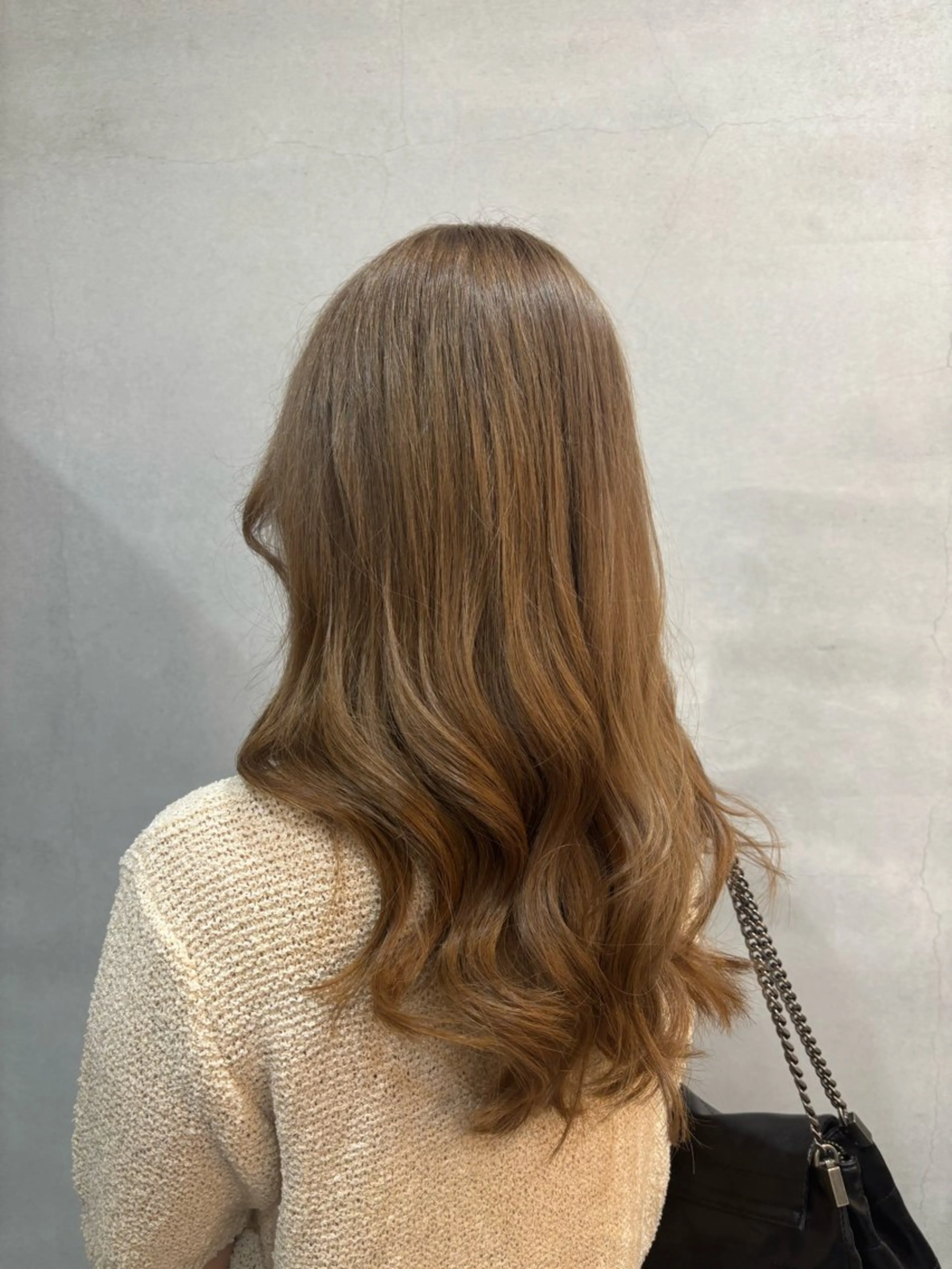 ロング ヘアカラー ルプラボウ あいか 韓国ヘア/艶髪のヘアスタイル