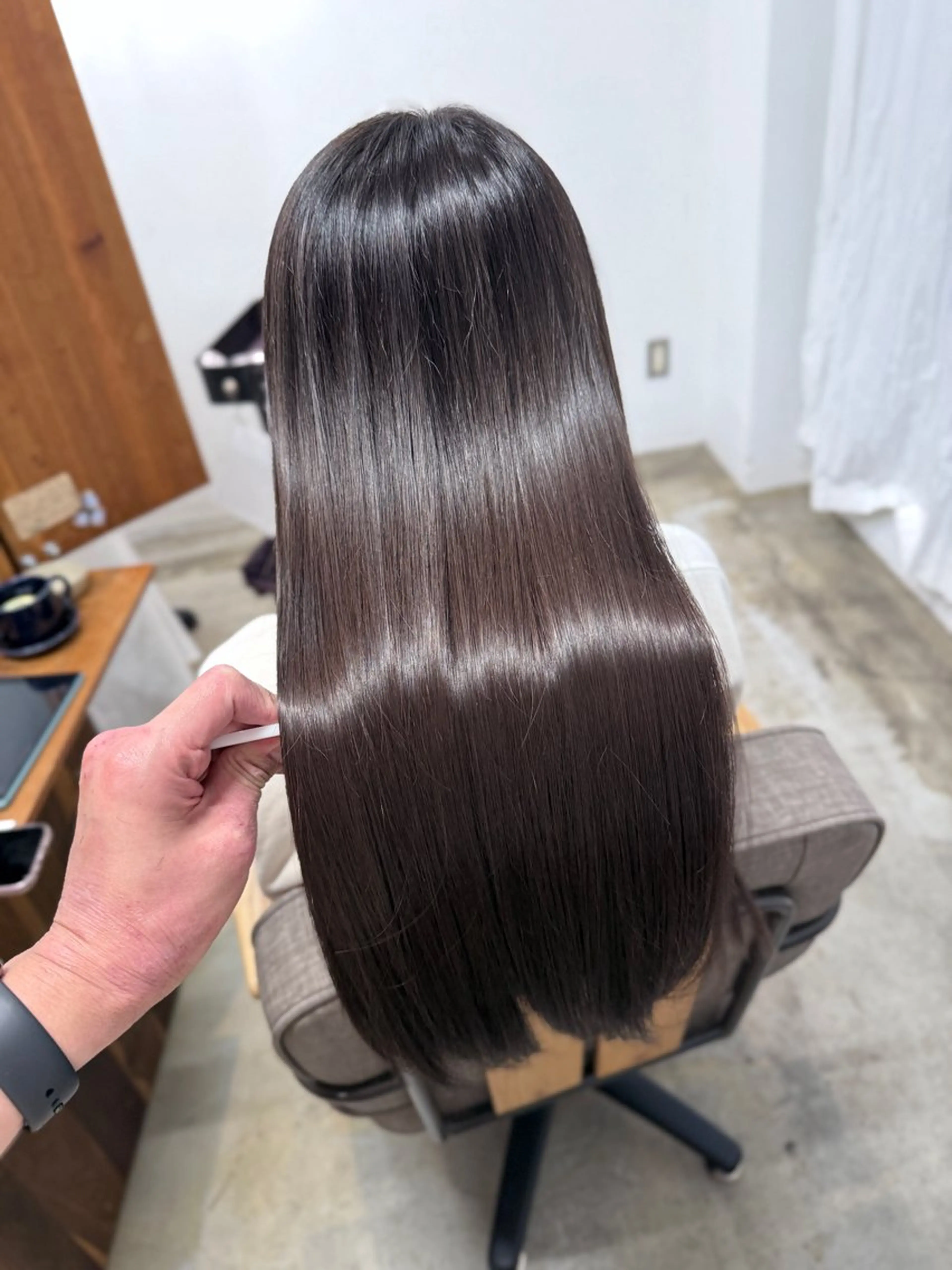 セミロング 髪質改善 トリートメント 【韓国レイヤー特化 ハッシュカット】のヘアスタイル