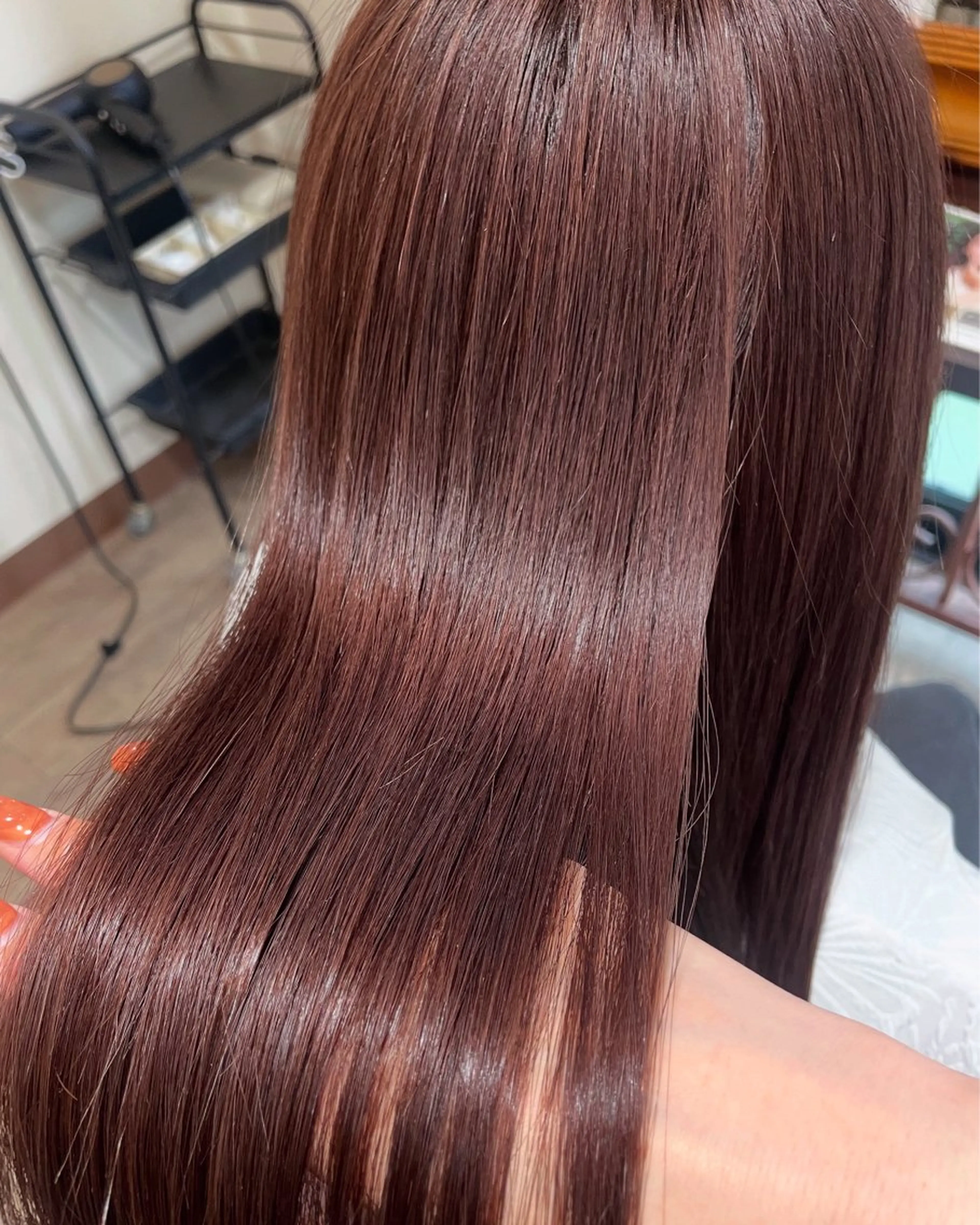 ロング カット ヘアカラー 色落ちまで可愛い🩷 透明感🩵安江理緒のヘアスタイル