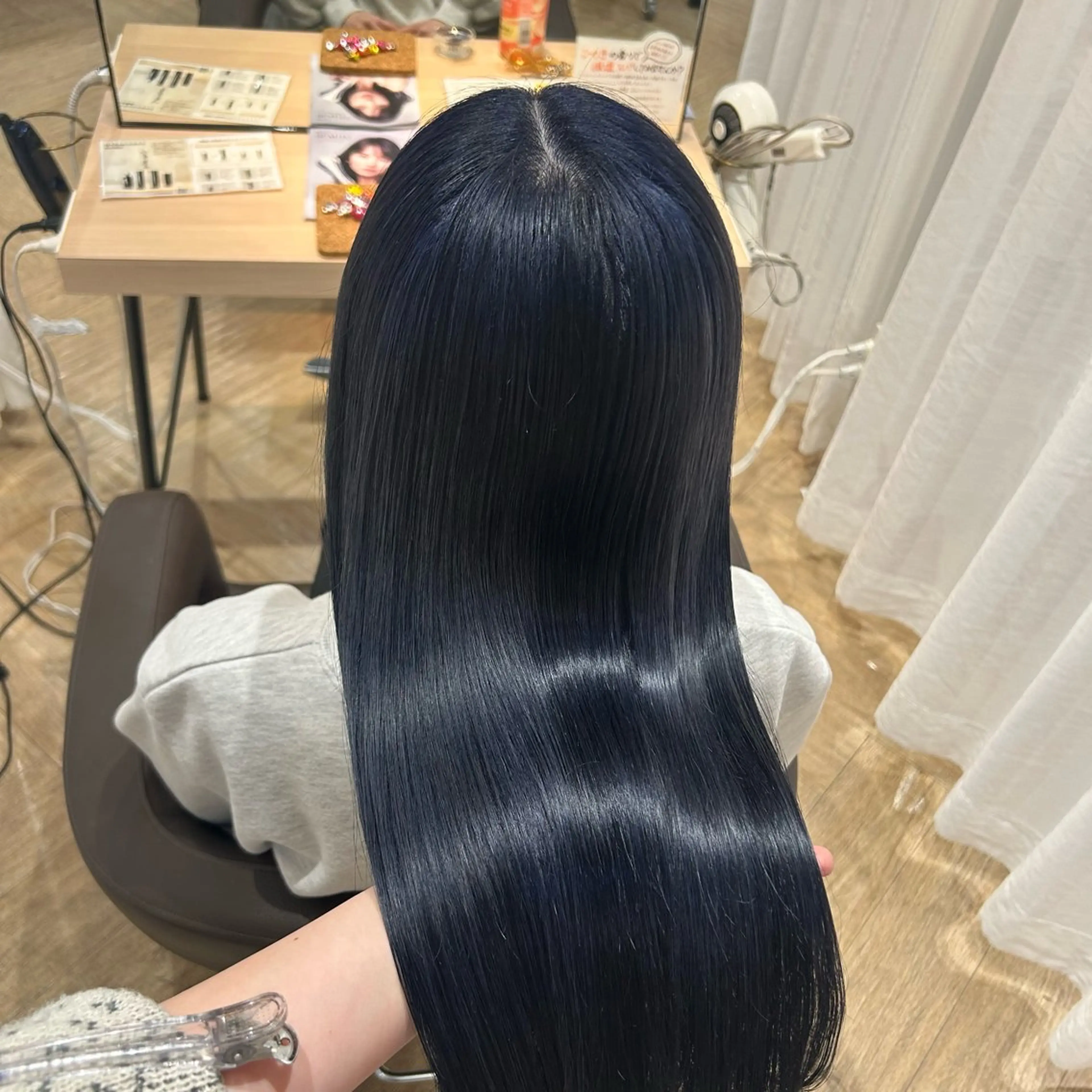 ロング カラー カット ヘアカラー 砂野 真璃奈のヘアスタイル