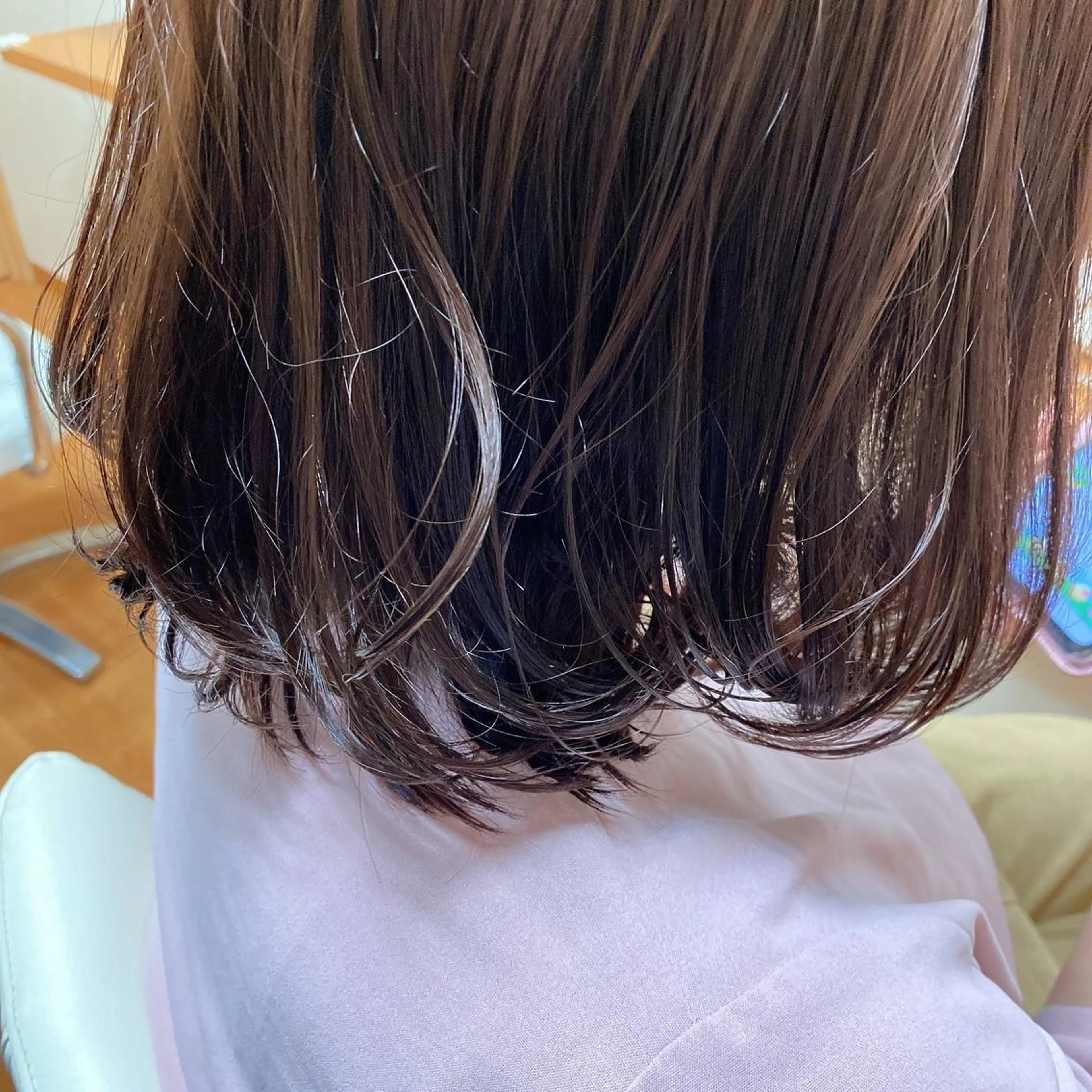 ミディアム カラー ブラウンカラー ピンクカラー ピンクブラウン NATURAL MOMOMIのヘアスタイル