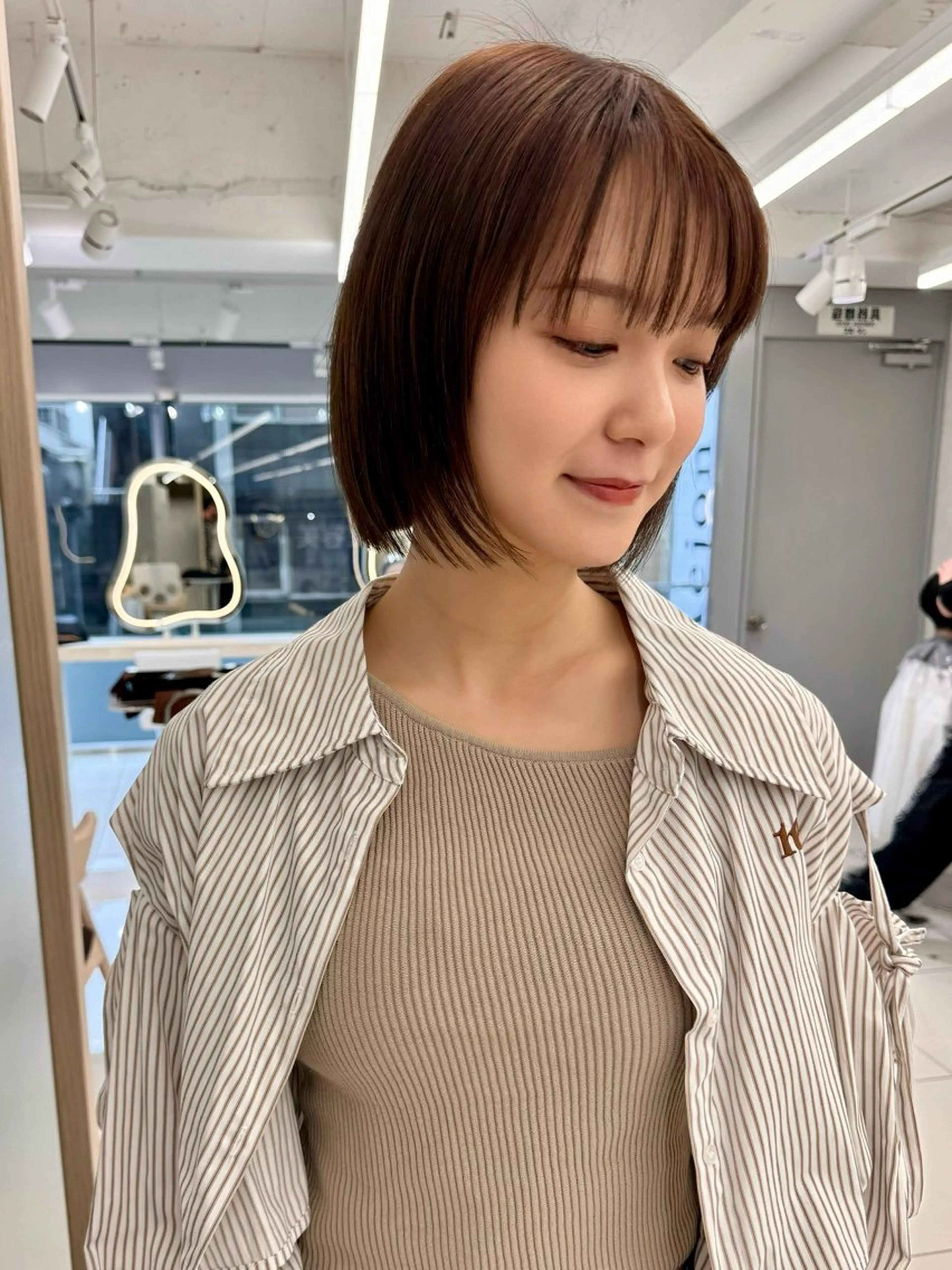 ミディアム 三鷹で1番ショート ボブをカットする新谷のヘアスタイル