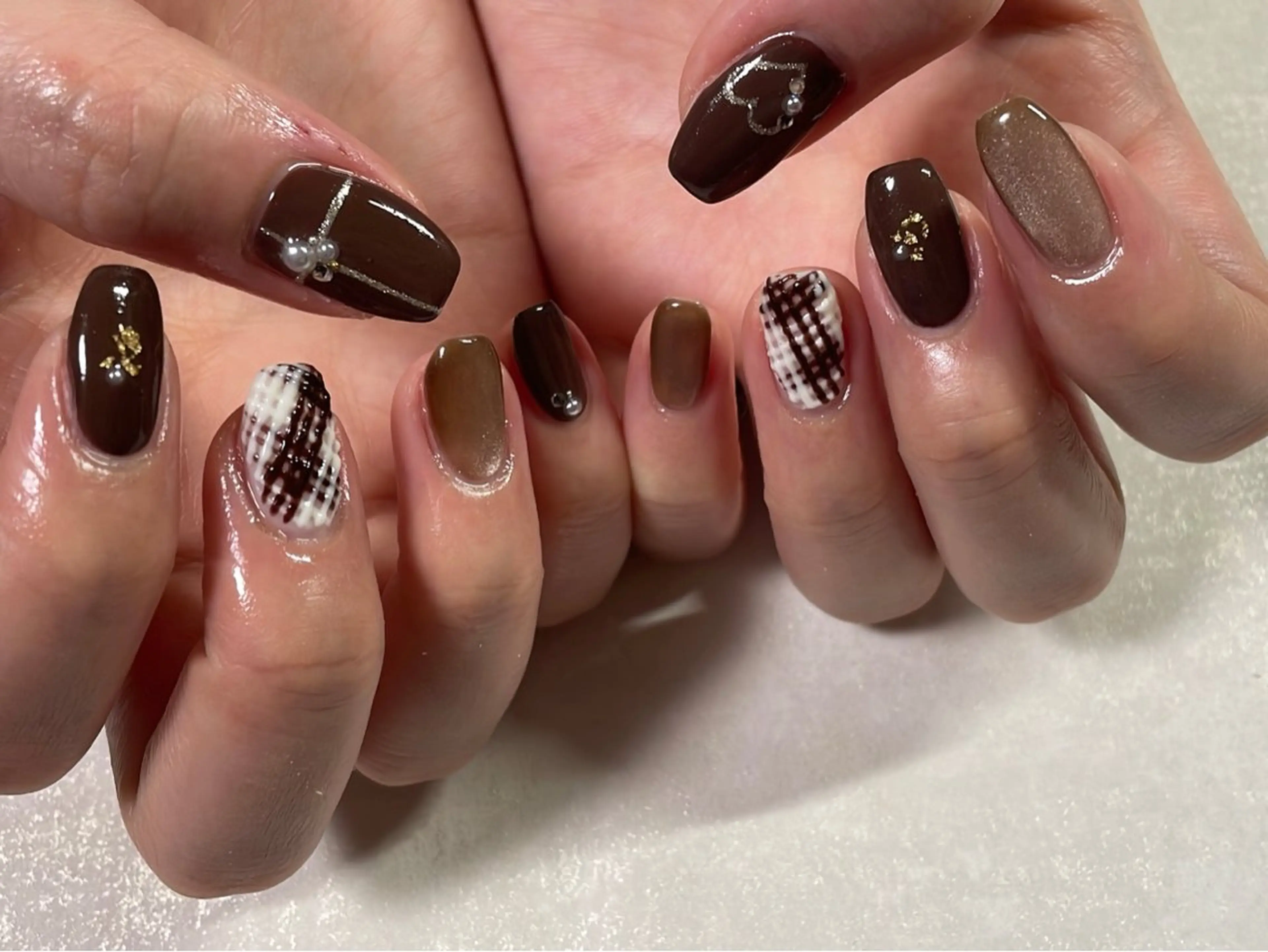 ネイル オーロラネイル フットネイル フレンチネイル ジェルネイル 韓国ネイル ハンドネイル kiki nail &brow二子玉川の眉毛・アイブロウイメージ