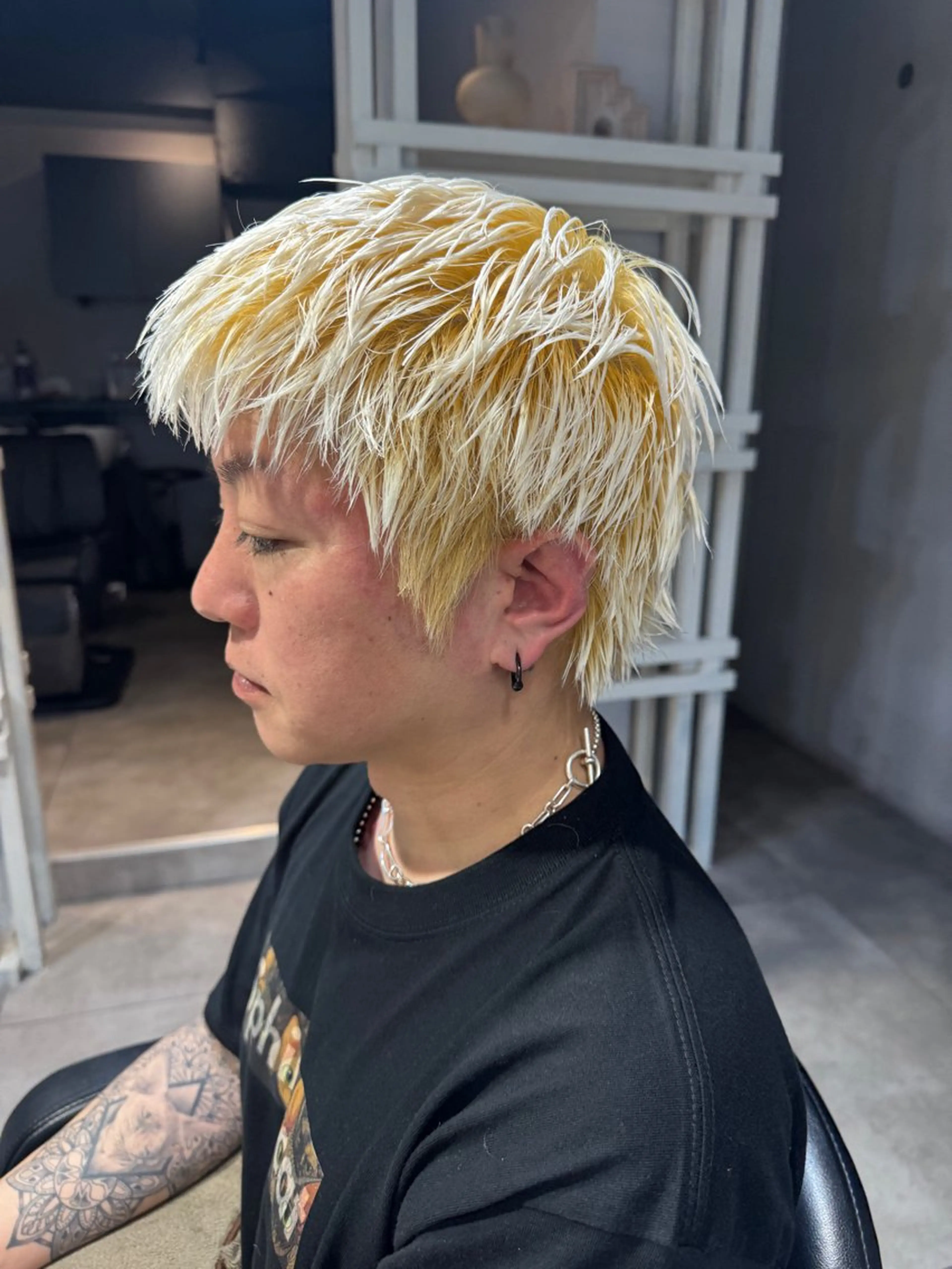 ミディアム カラー メンズ メンズブリーチ メンズハイトーン ブリーチ ハイトーンカラー ヘアカラー トリートメント 似合う髪型が 分からない方へのヘアスタイル