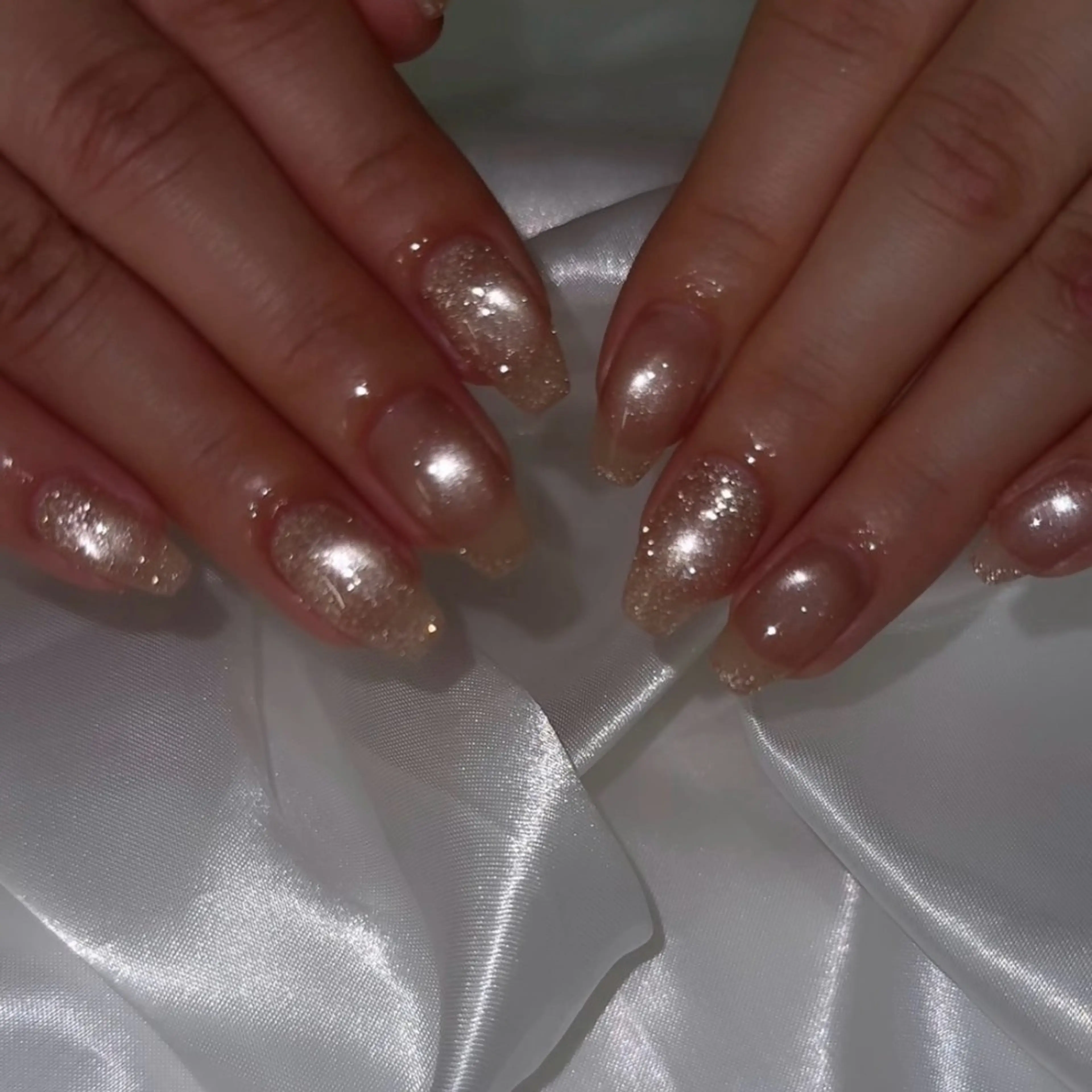 ネイル ジェルネイル マグネットネイル パラジェル ハンドネイル フットネイル ハンドケア re. naのネイルデザイン