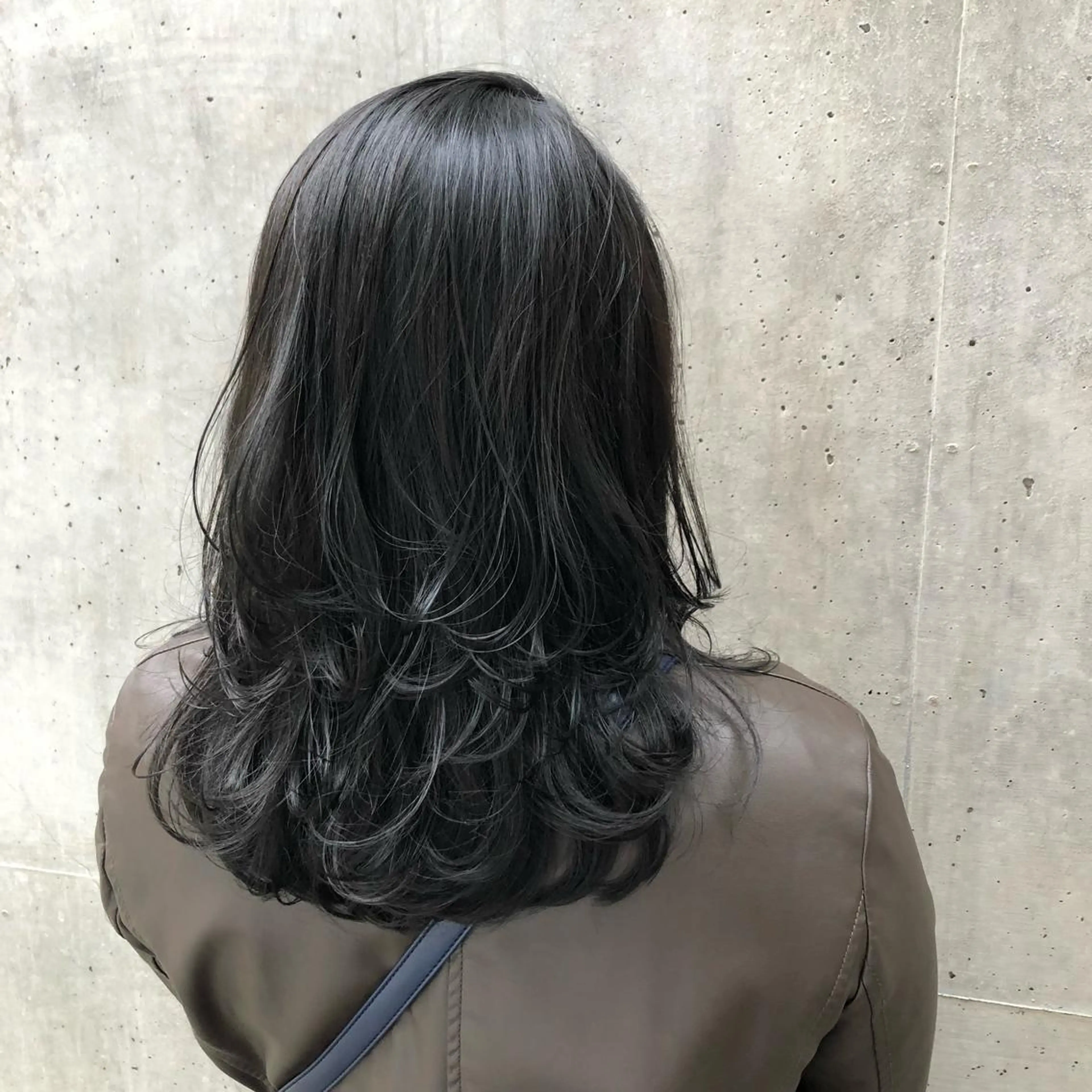 ミディアム カラー カット ヘアカラー 暗髪とオリーブ🌿 渡辺拓人のヘアスタイル