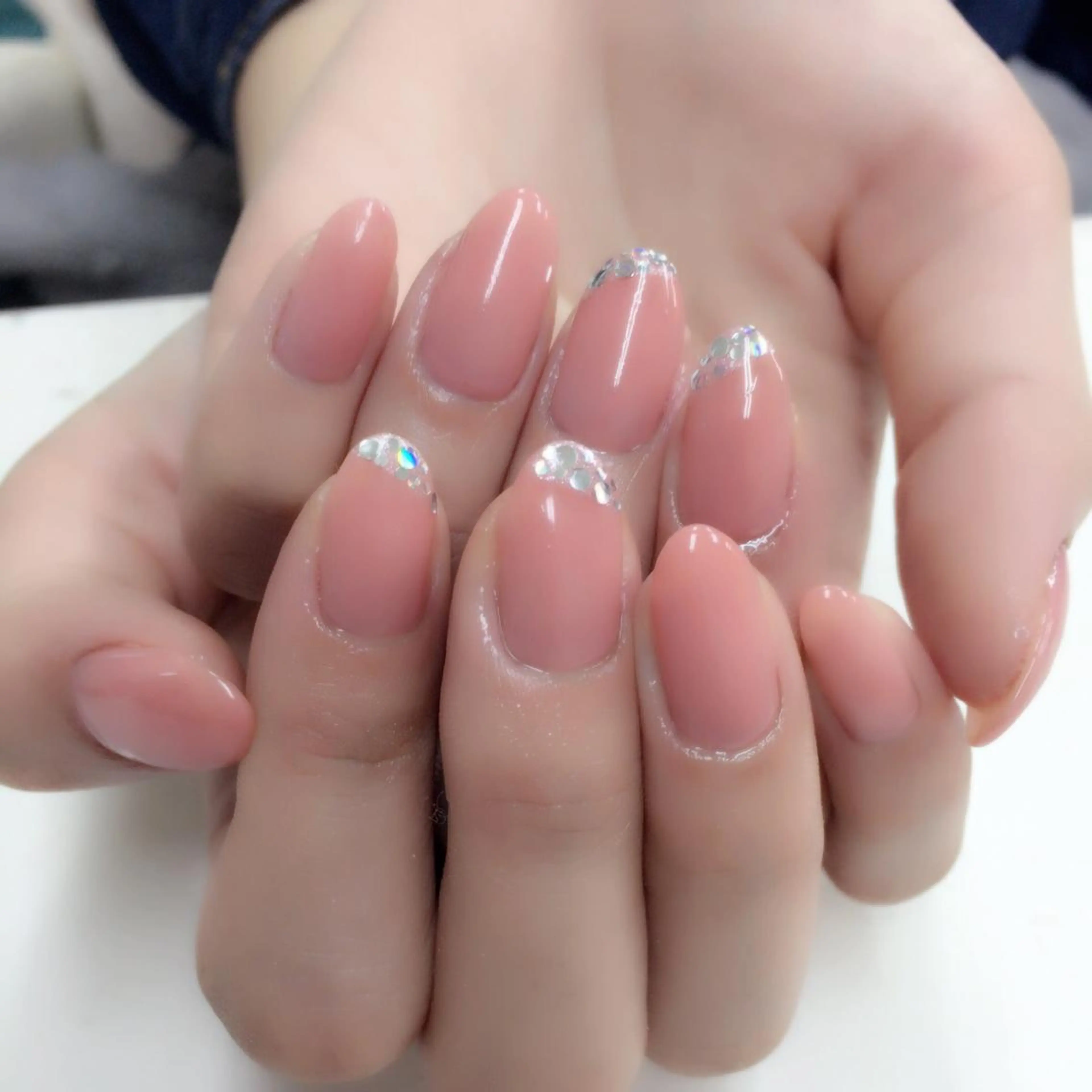 ネイル アートネイル フレンチネイル 斜めフレンチ M. Akiのネイルデザイン