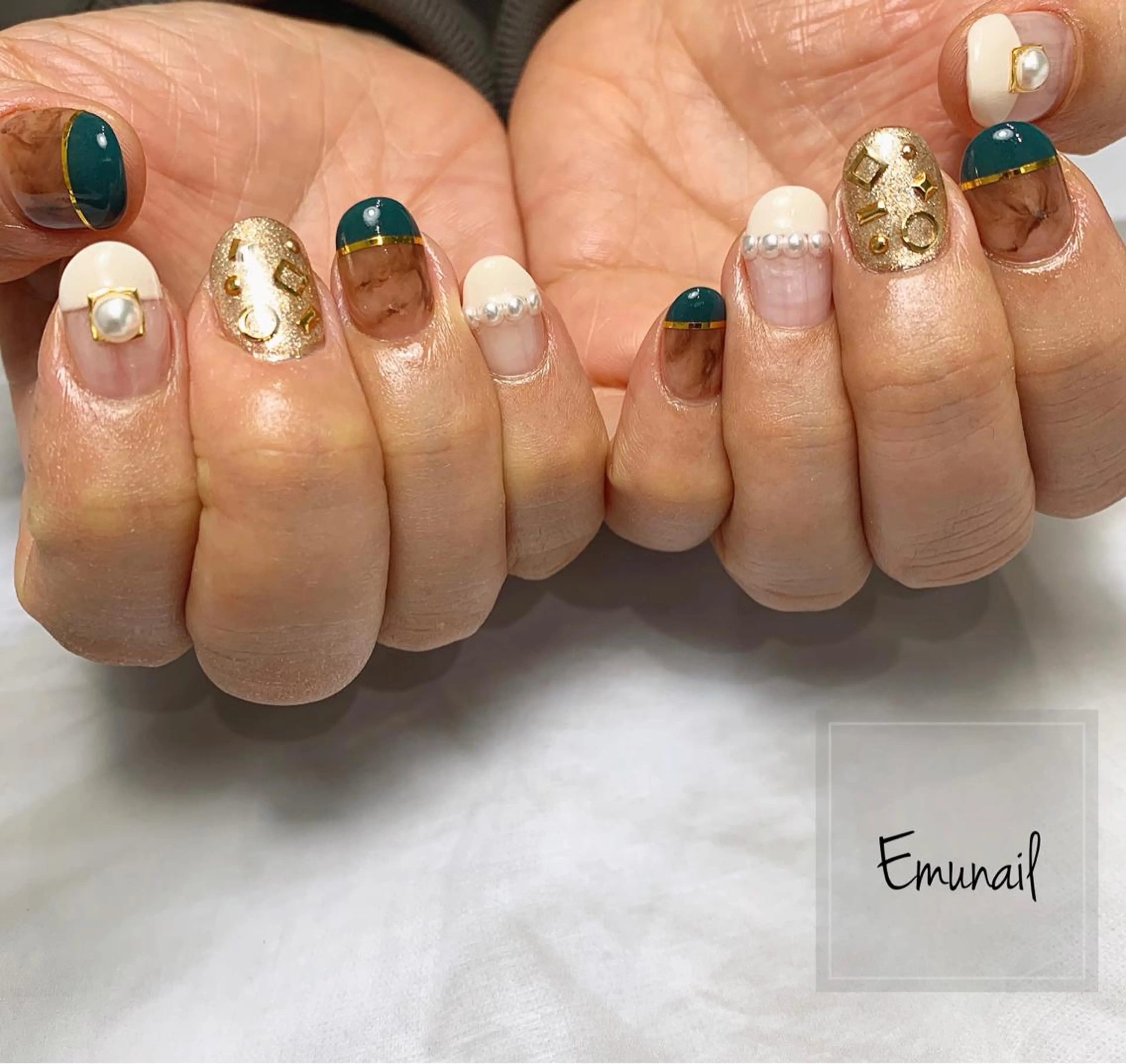 ネイル Emu Nailのネイルデザイン