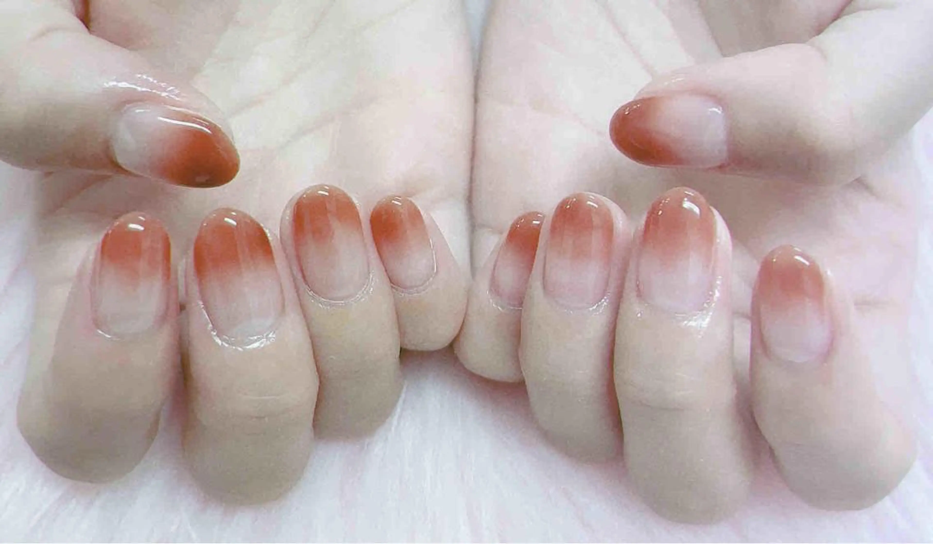 ネイル ハンドネイル MoonNail ユリ🌸のネイルデザイン