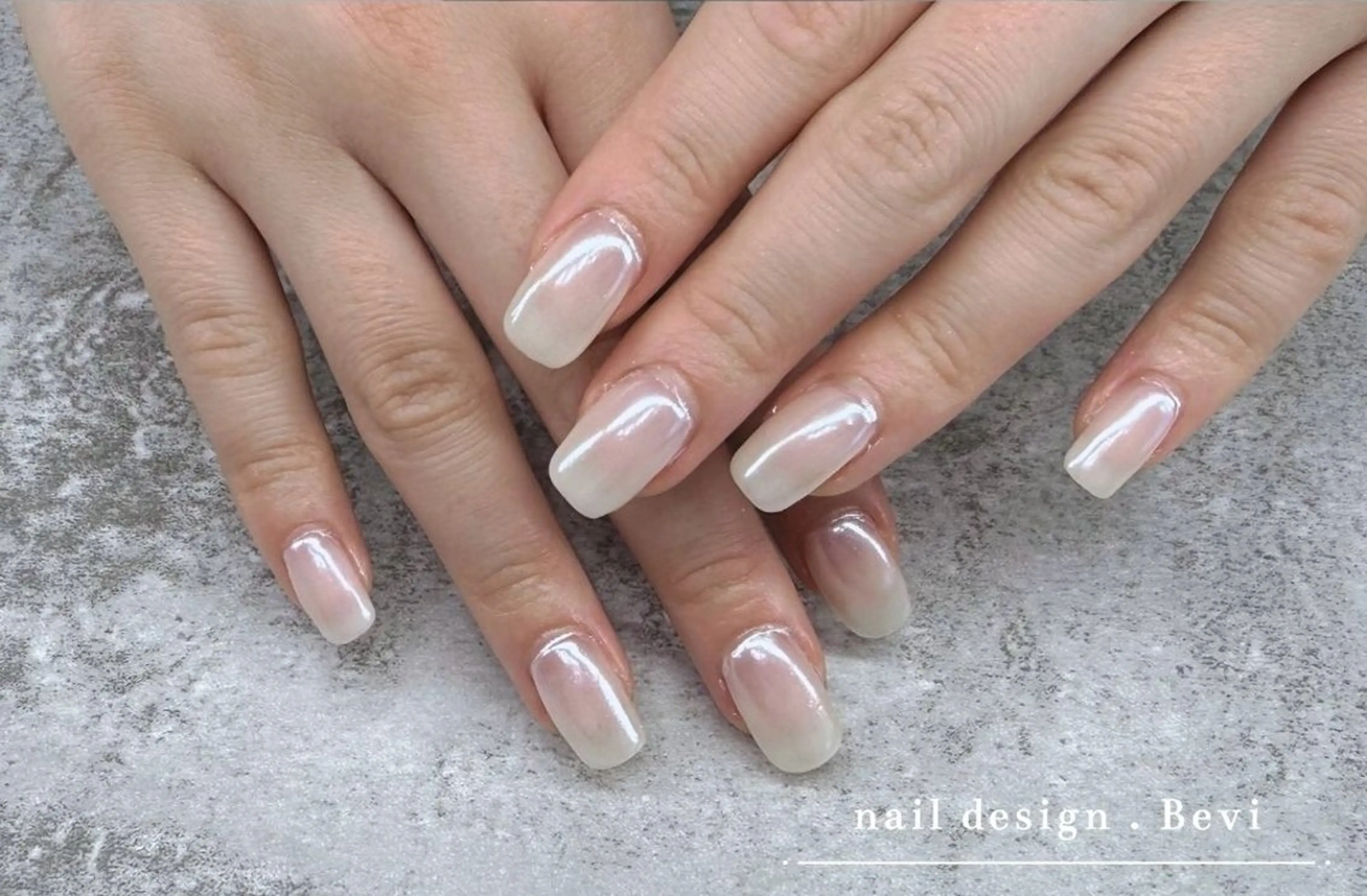 ネイル オーロラネイル クリアネイル フラッシュネイル フラッシュマグ フットネイル Bevi salonのその他イメージ