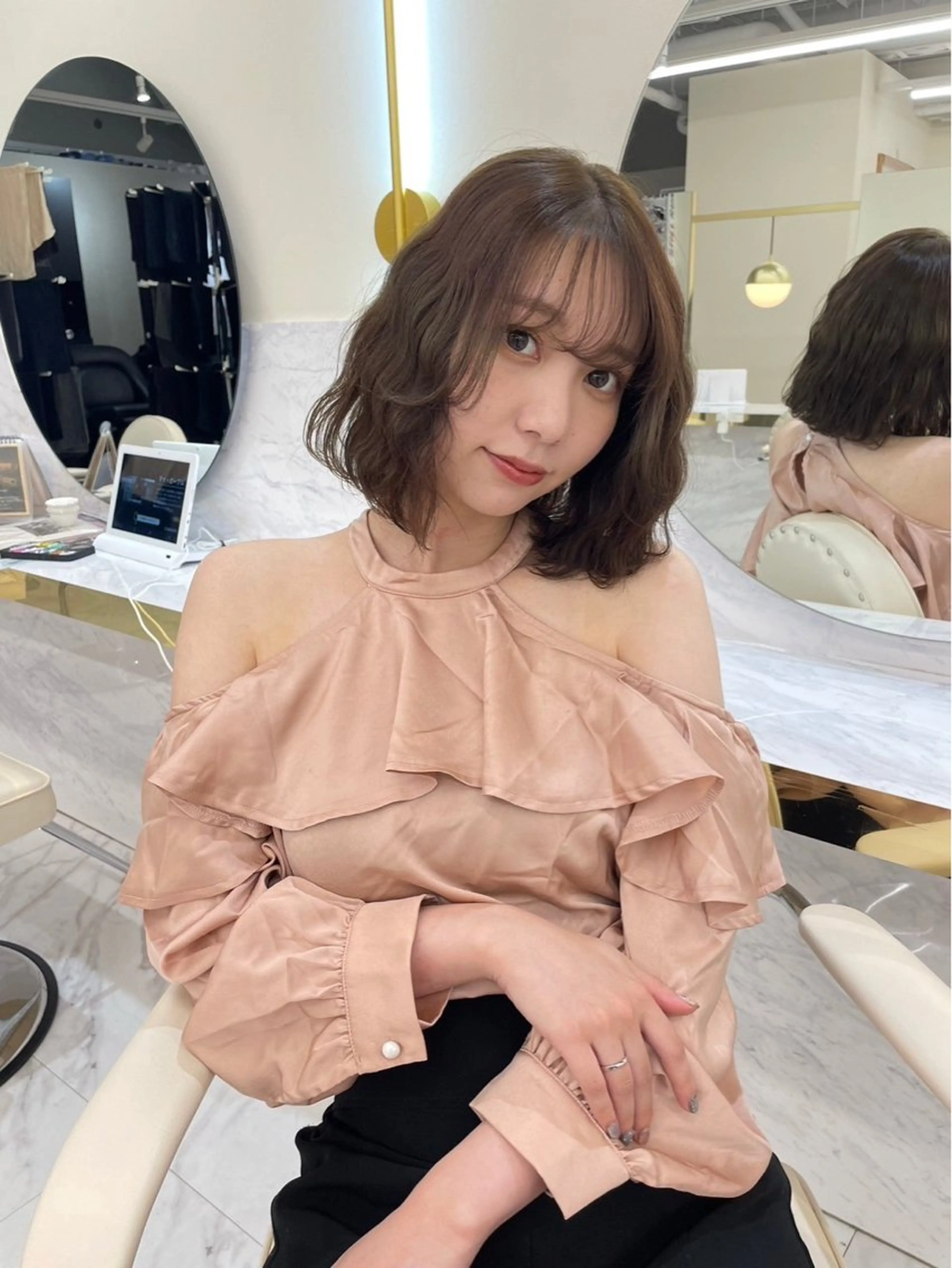 ミディアム カット ヘアカラー トリートメント レイヤーカット/髪質 改善/momo🎀のヘアスタイル