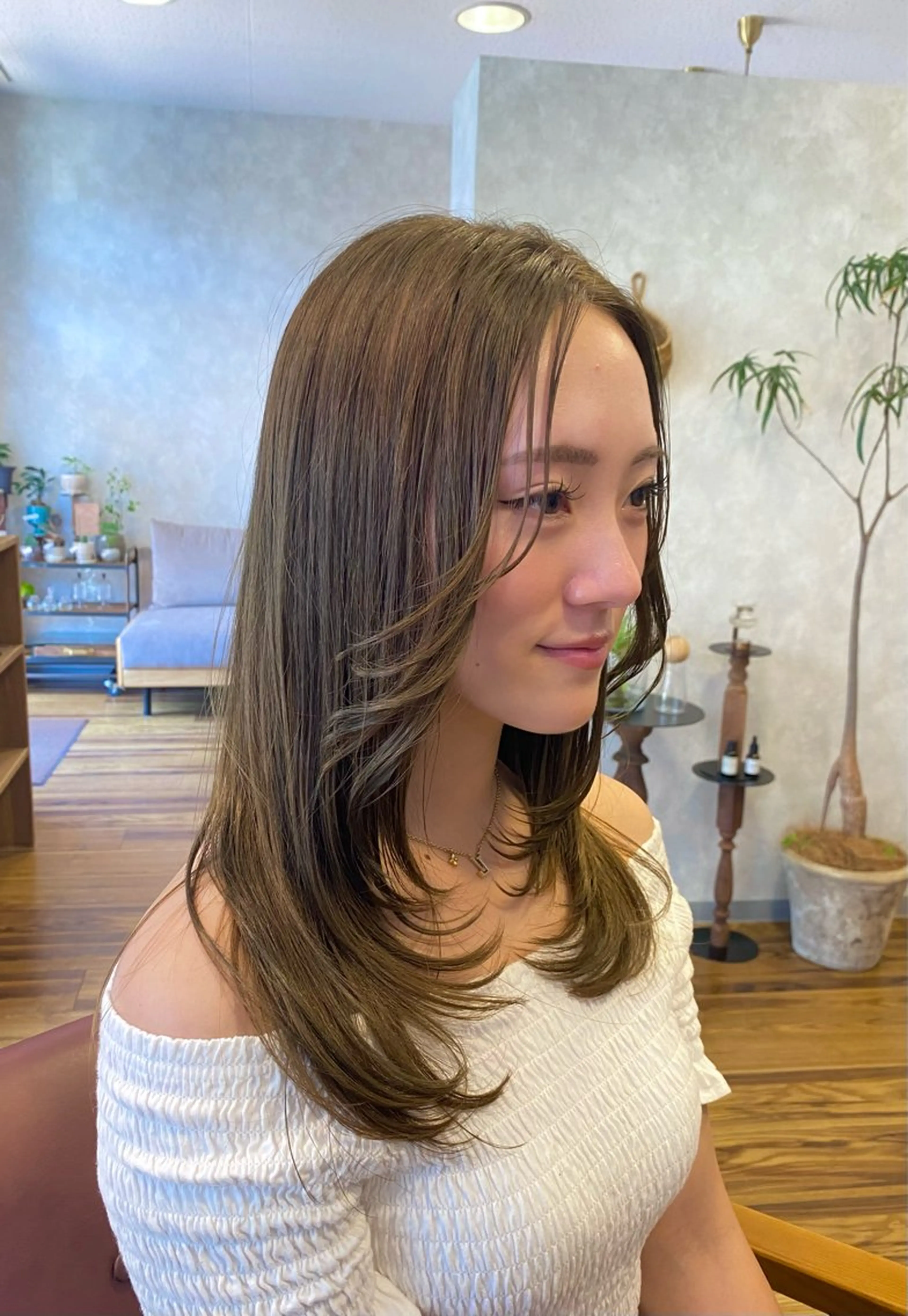 セミロング CROCHE クロッシュのヘアスタイル
