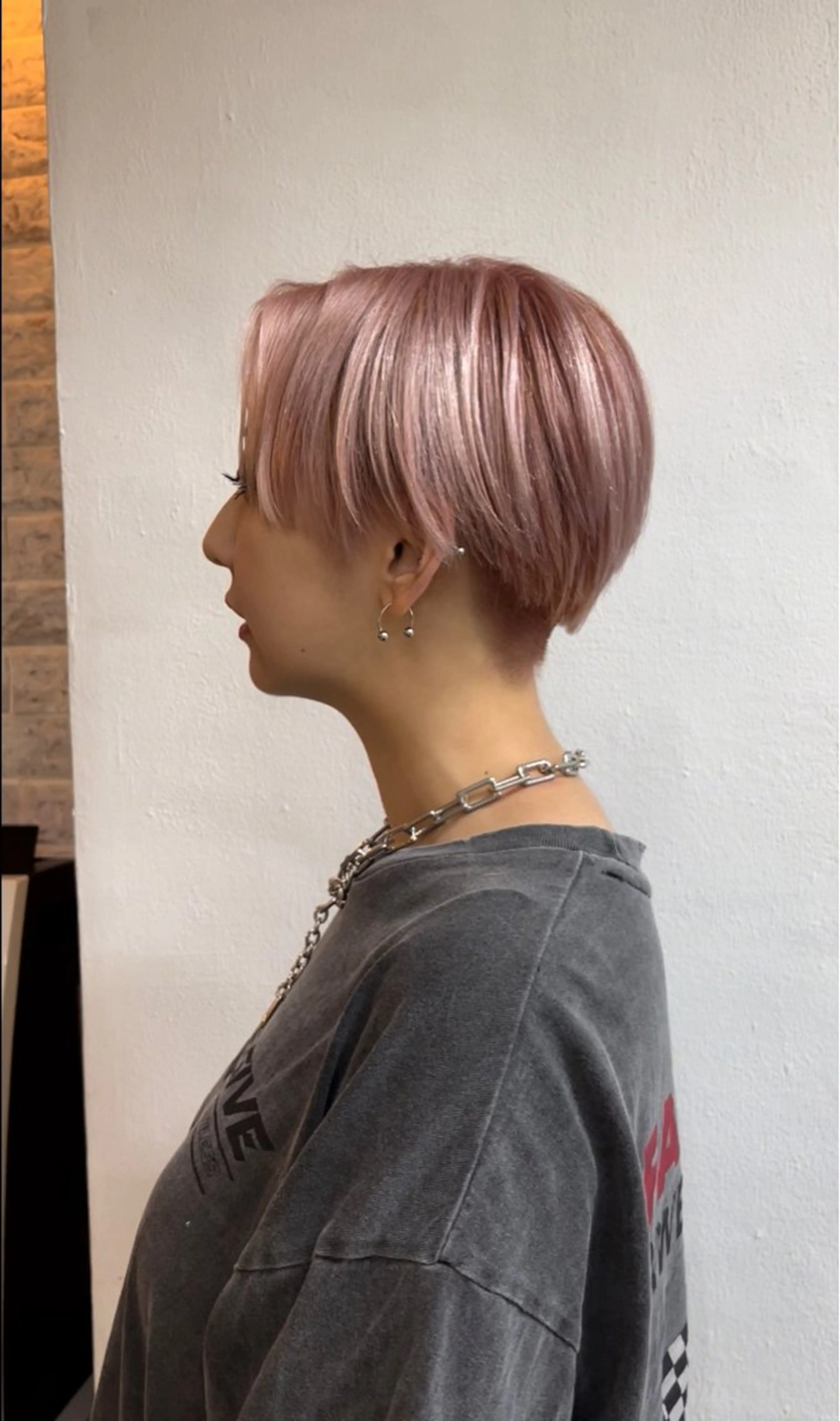 ショート カラー エクステ ハイトーン 💭黒崎ハルカのヘアスタイル