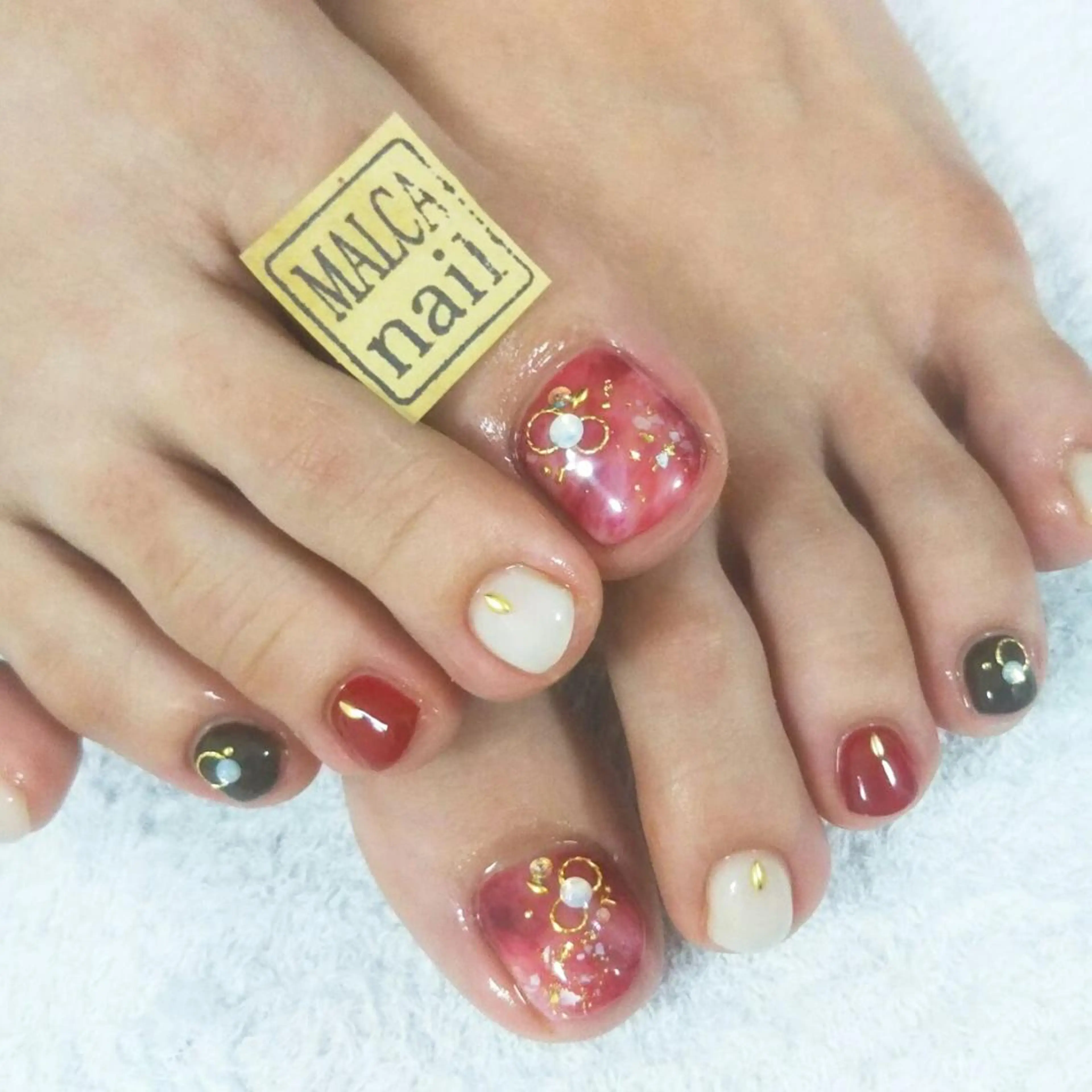 セミロング ヘアアレンジ パーマ ネイル キッズ マツエク・マツパ MALCAnail(マルカネイル)所属・荒木 莉奈のネイルデザイン