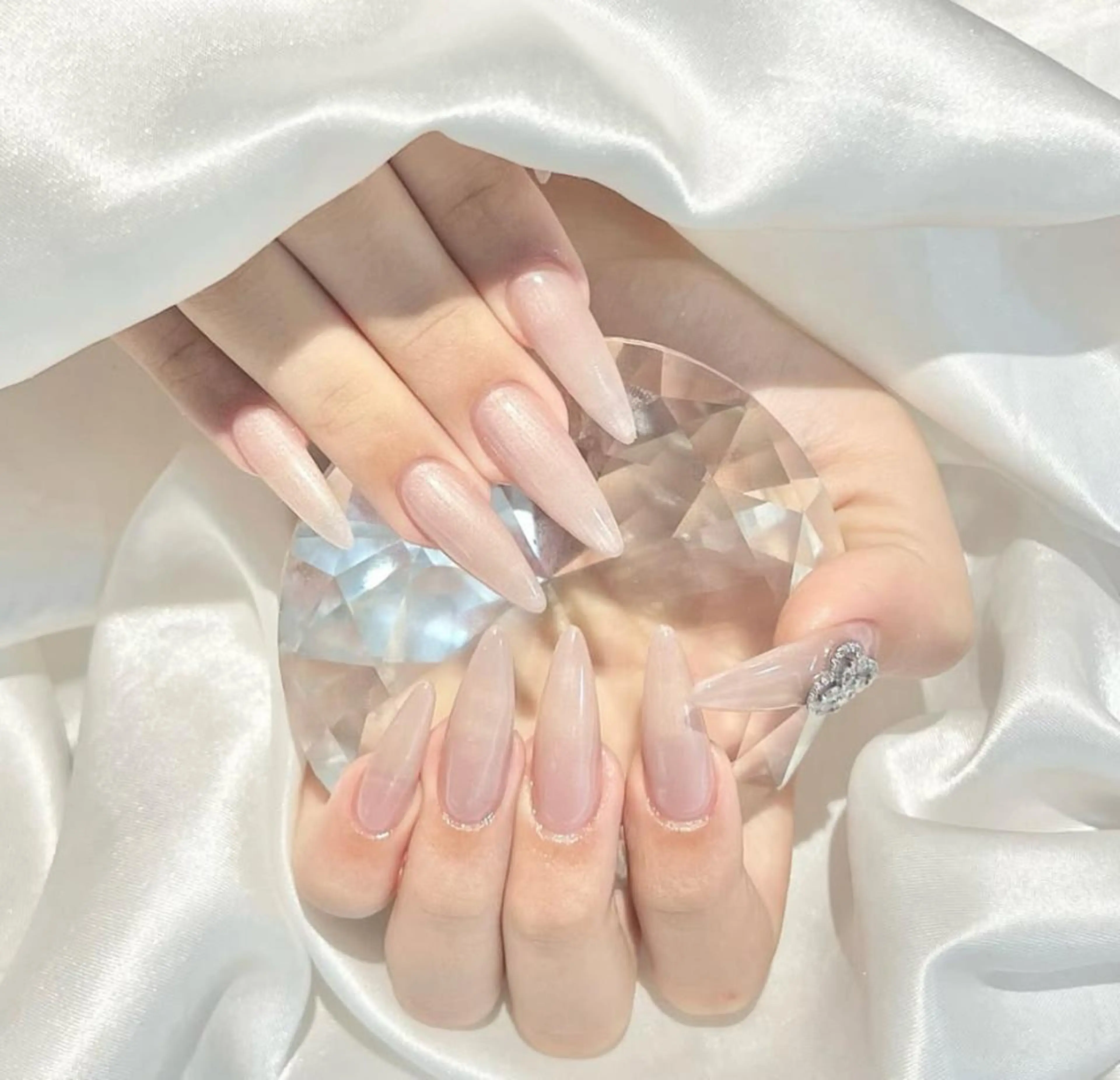 ネイル ハンドネイル WISTERIA yunaのネイルデザイン