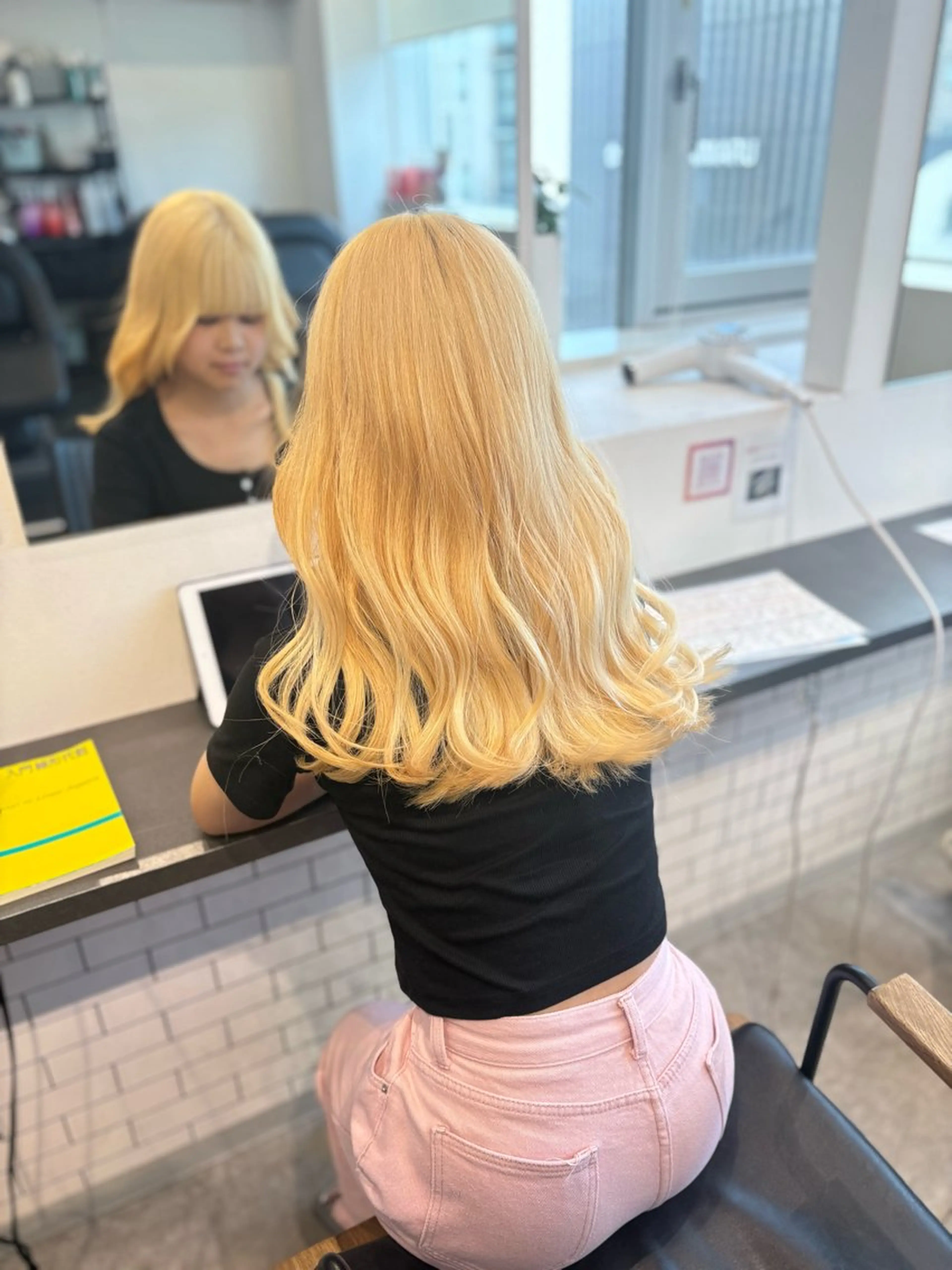 ロング カラー ヘアカラー トリートメント GaKu/ハイトーン /ブリーチ/レイヤーのヘアスタイル