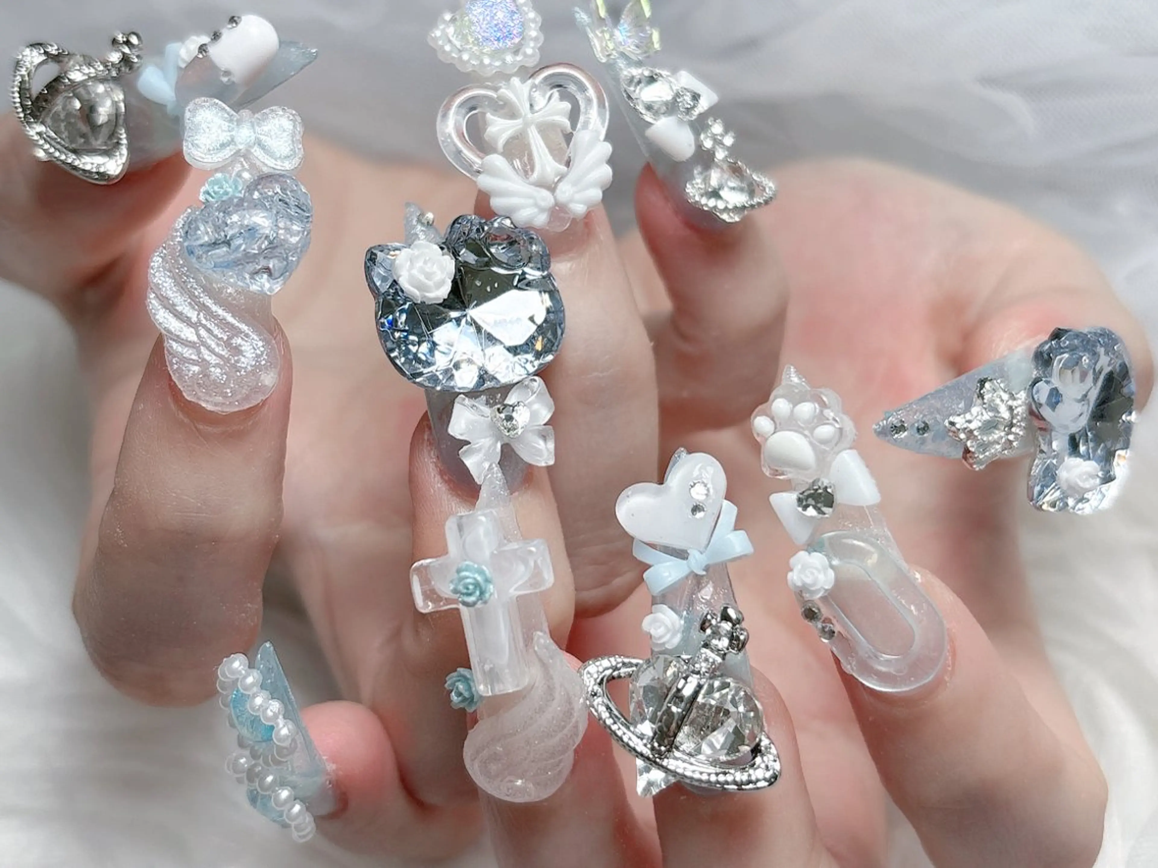 ネイル 成人式 ロングネイル マグネットネイル 大理石ネイル(マーブル) リボン ハンドネイル MoMoA Nail ネイル長さ出し専門店のネイルデザイン