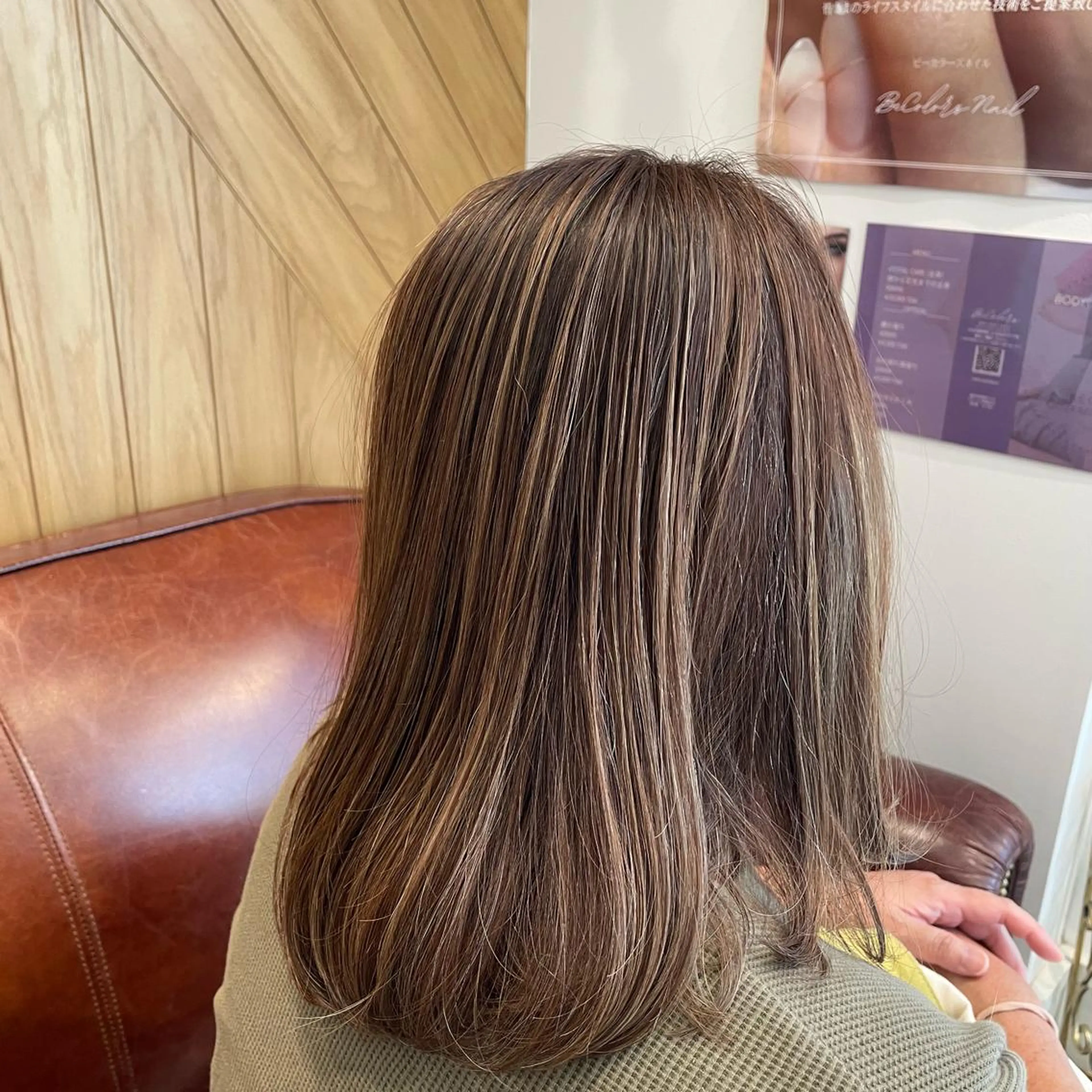 ミディアム カラー ハイライトカラー ハイライト ヘアカラー 鈴村 大介のヘアスタイル