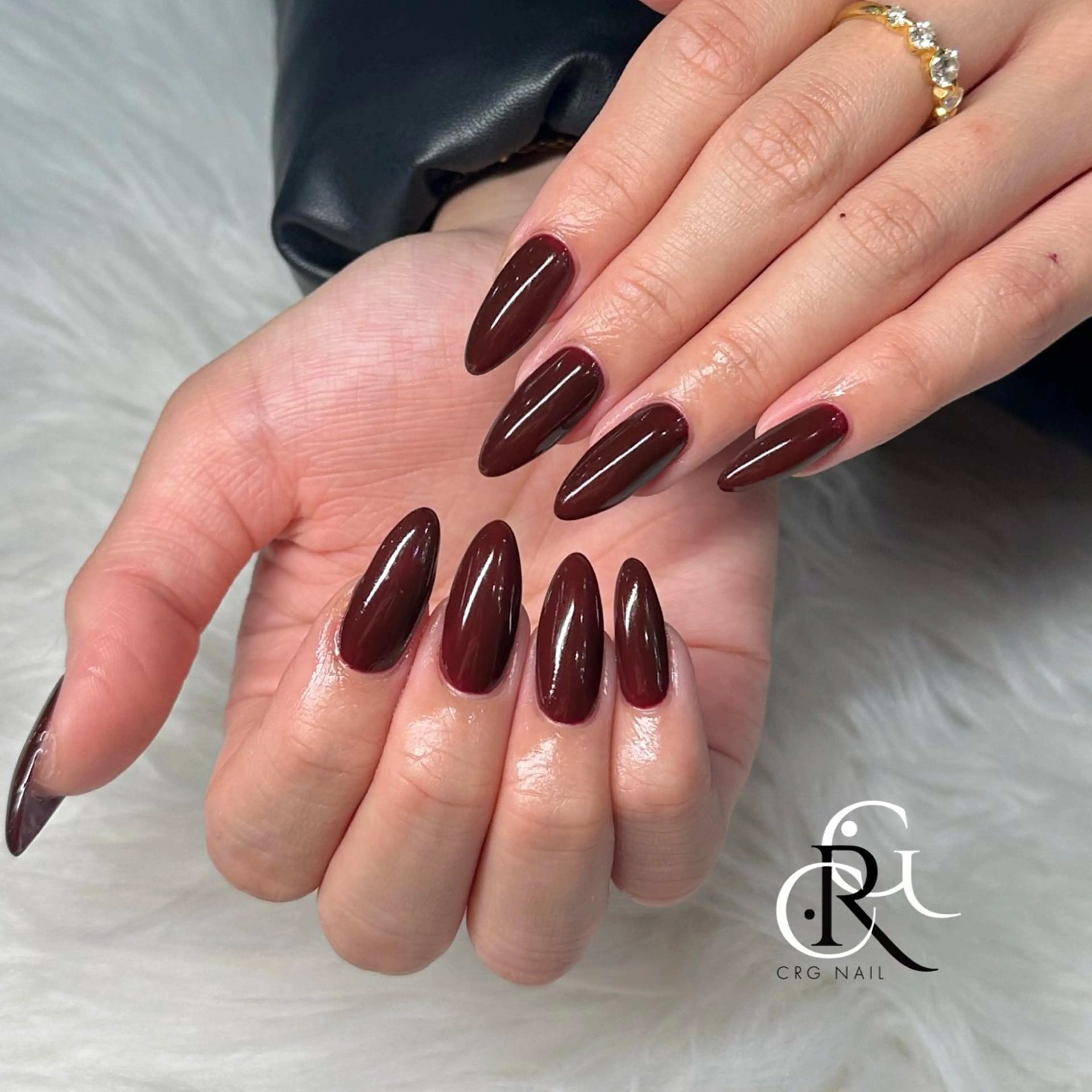ネイル ボルドー ワンカラーネイル ハンドネイル 美フォルム✨ CRG　RURIのネイルデザイン