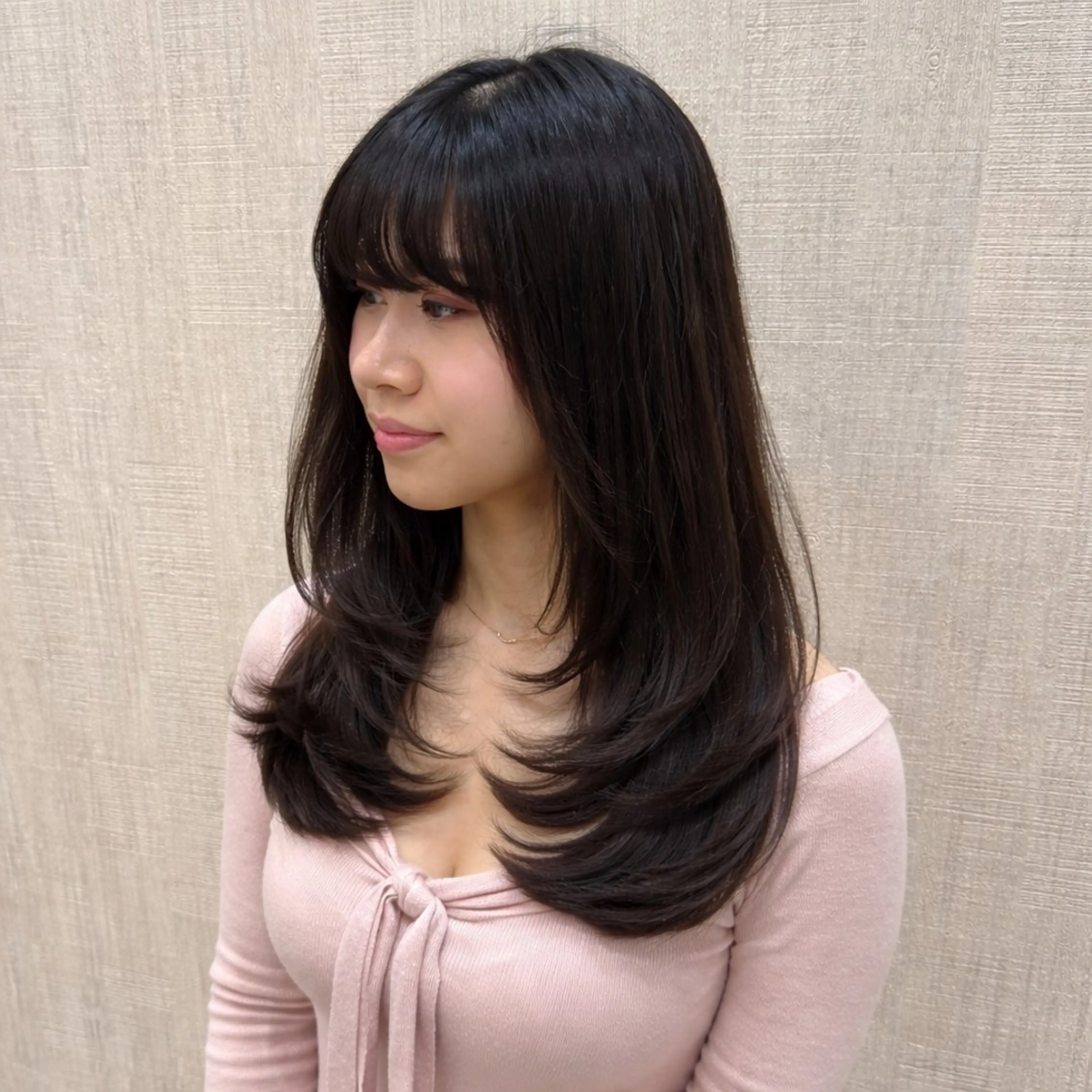 ロング 顔周りカット レイヤーカット ロング 小顔カット カット ヘアカラー トリートメント 店長✨レイヤー✖️ 髪質改善✖️韓国ヘアのヘアスタイル