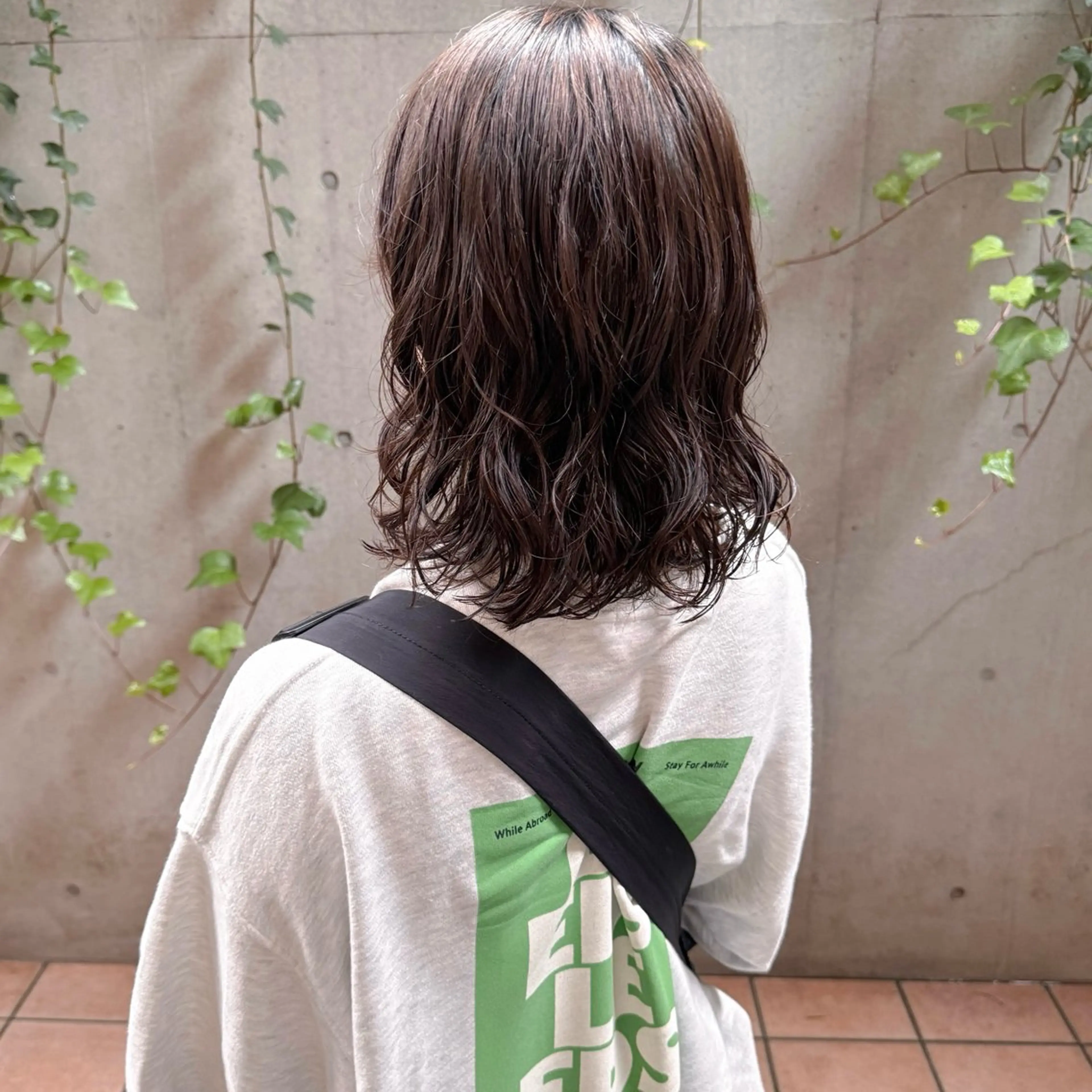 ミディアム パーマ 大橋 芽衣のヘアスタイル
