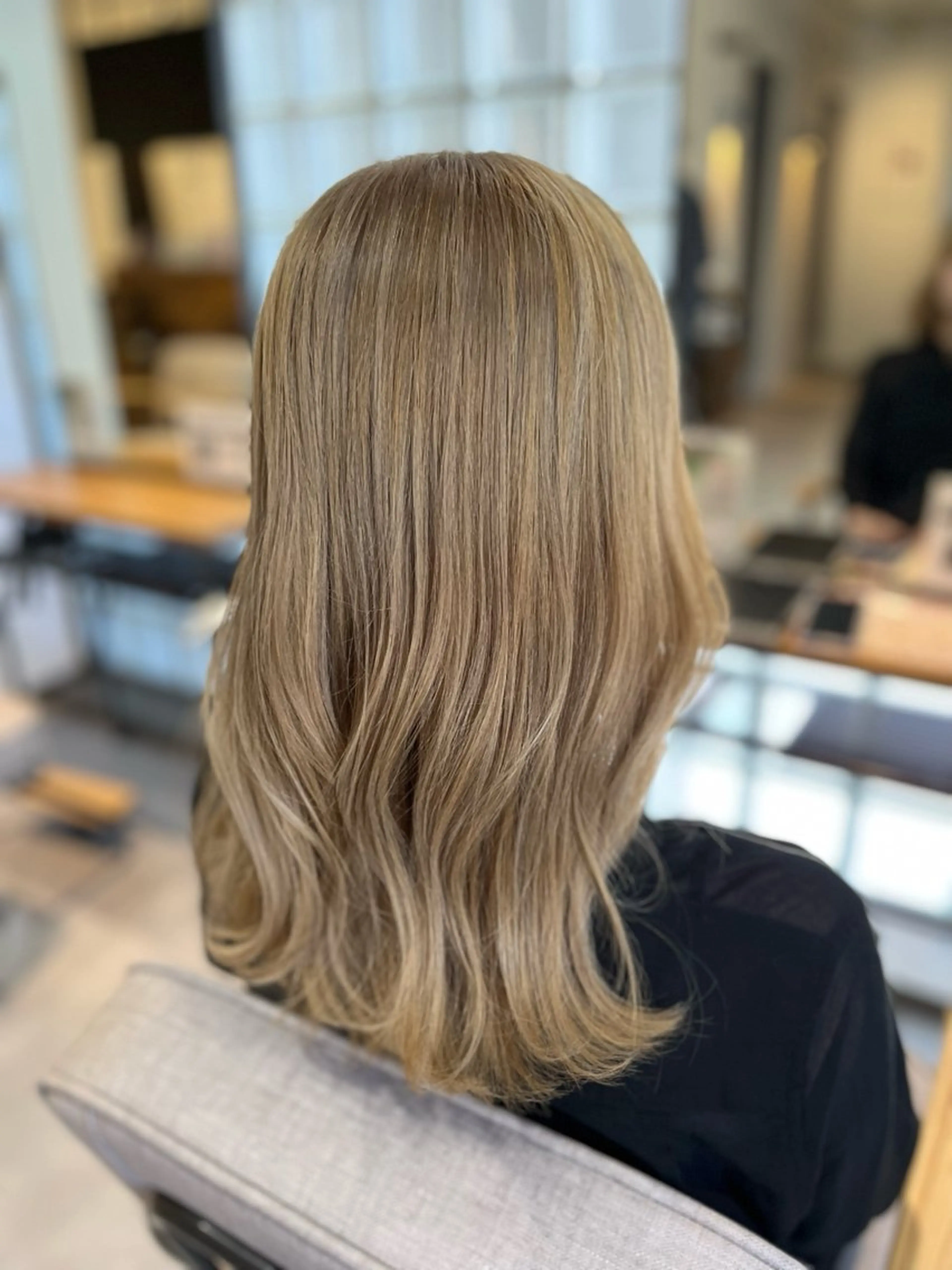 ミディアム 仁科 亮祐 ✂︎カット✂︎のヘアスタイル