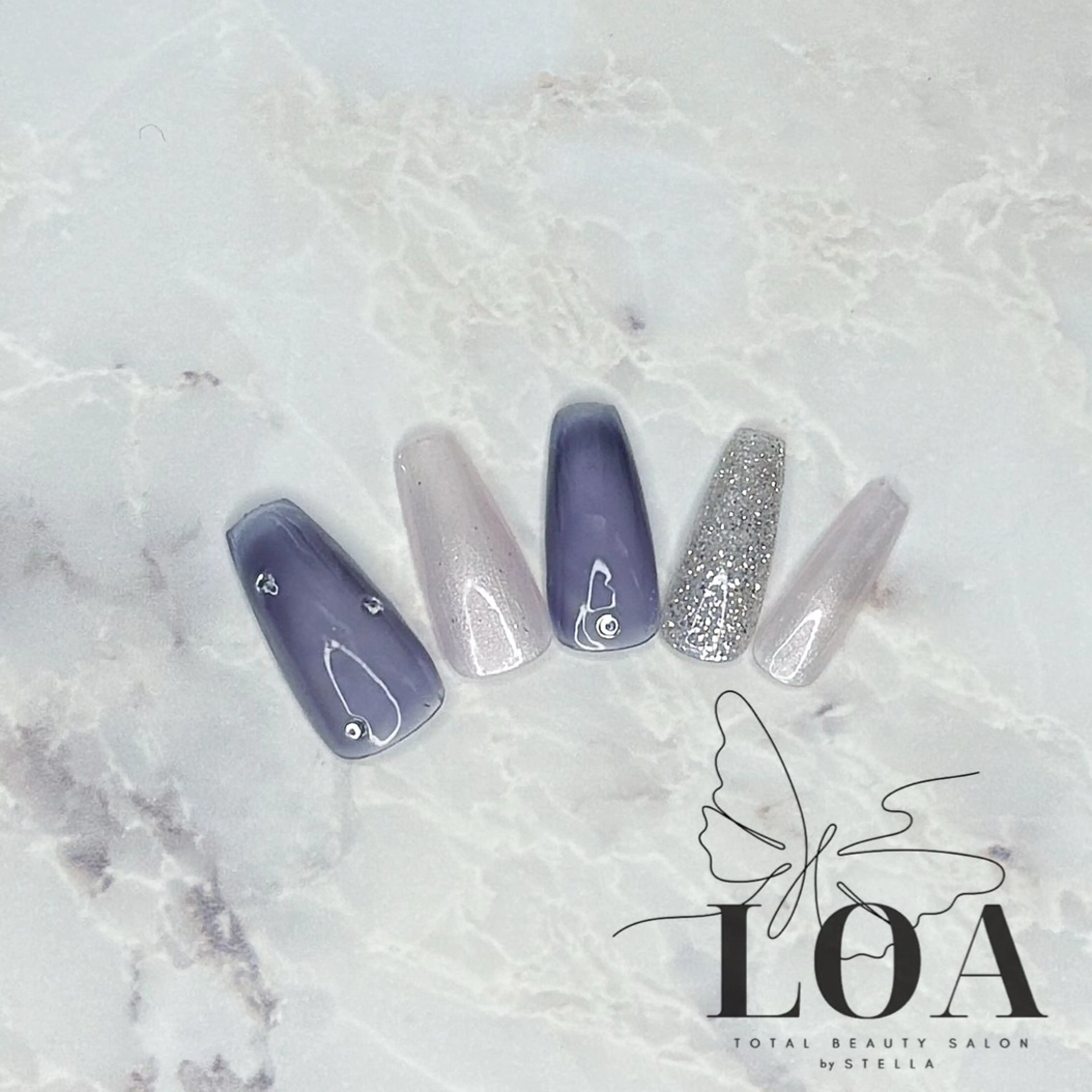 ネイル ハンドネイル LOA🦋 yuraのネイルデザイン