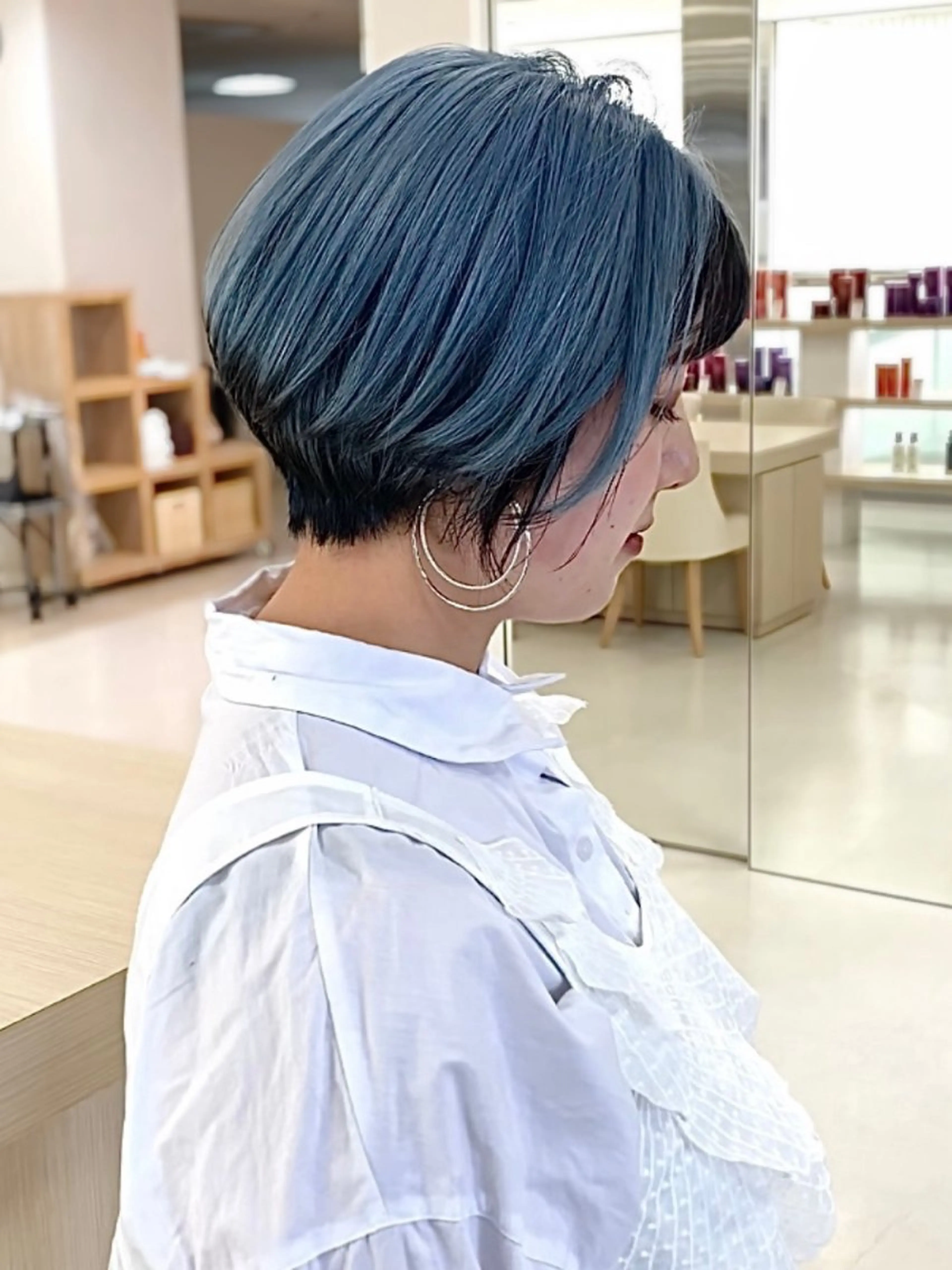 ショート カラー バレイヤージュ ベージュカラー ブリーチ ブロンド ケアブリーチ ヘアカラー トリートメント お悩み解決美容師🦚 片山/銀座/有楽町のヘアスタイル