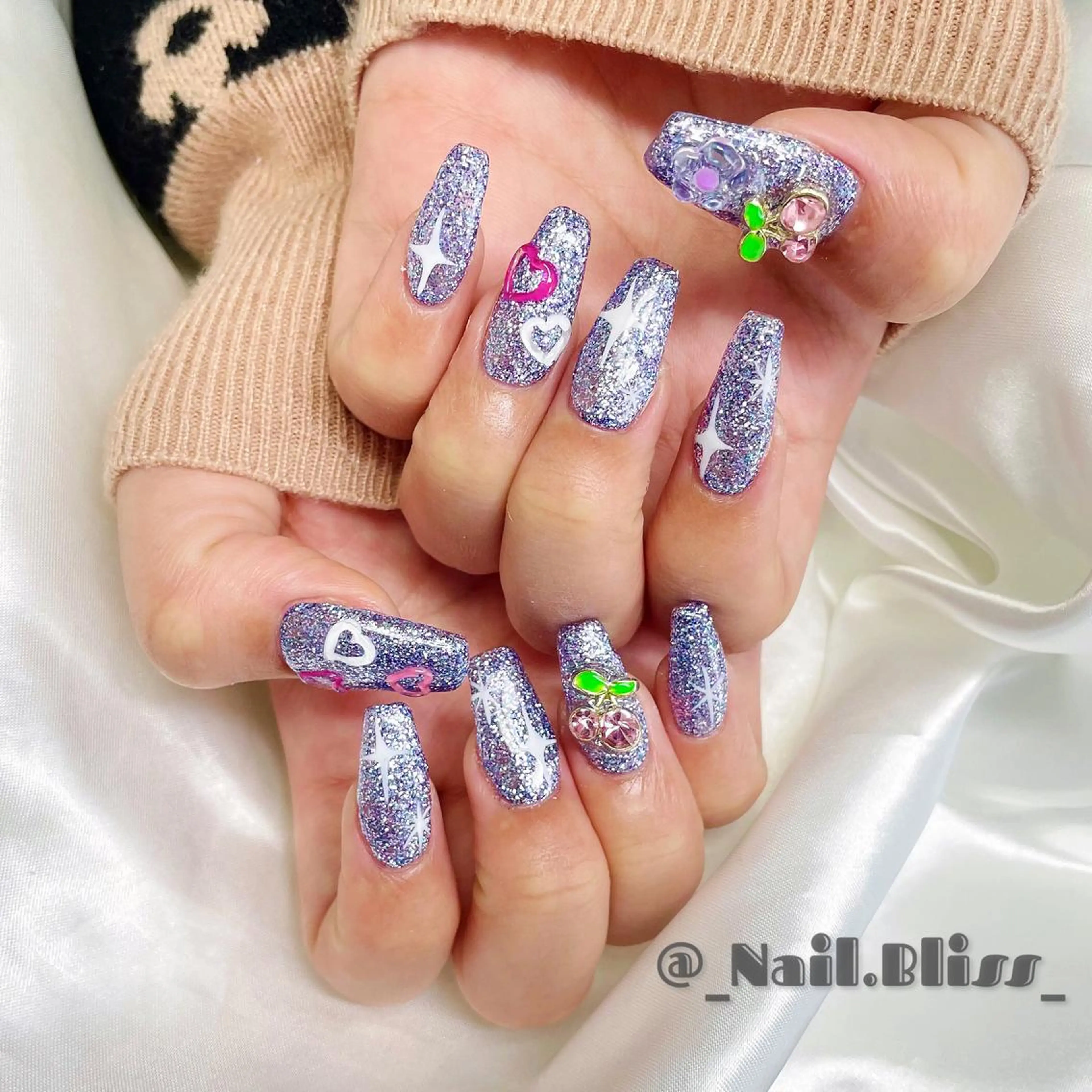 ネイル キラキラネイル ハンドネイル NAIL BLISSのネイルデザイン