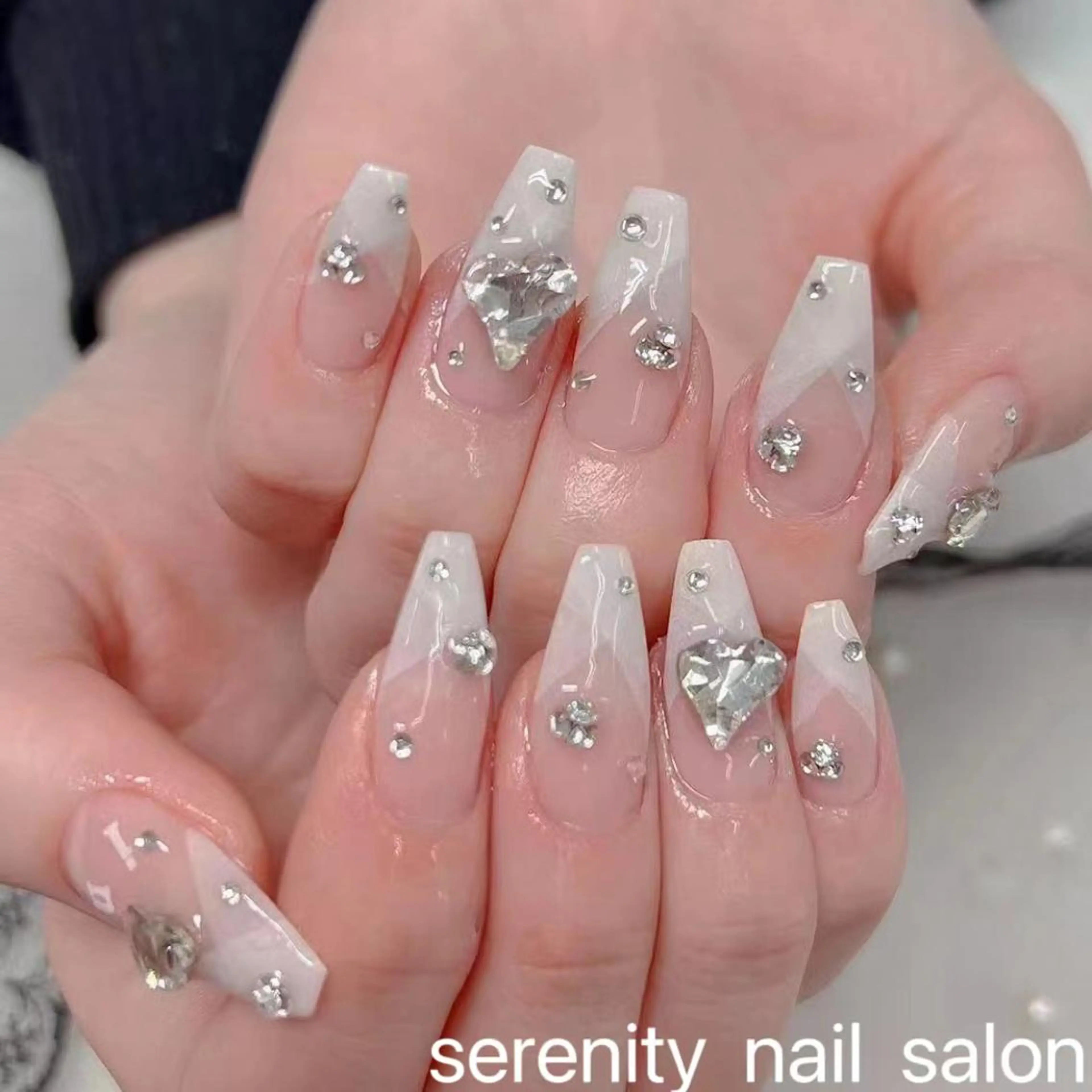 ネイル ハンドネイル ハンドケア ✨Serenity Nail salonのネイルデザイン