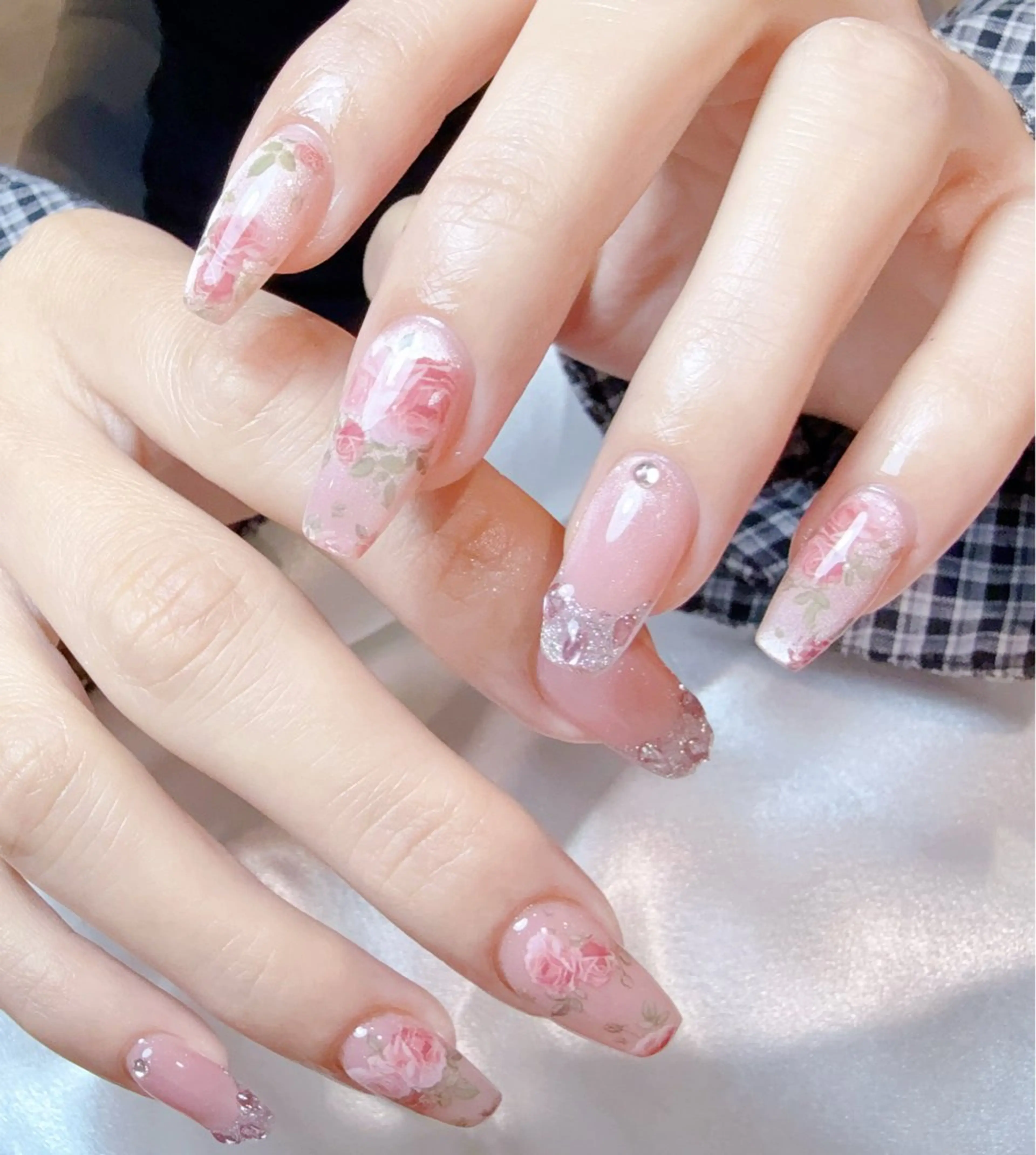 ネイル ハンドネイル ハンドケア AKI AKIのネイルデザイン
