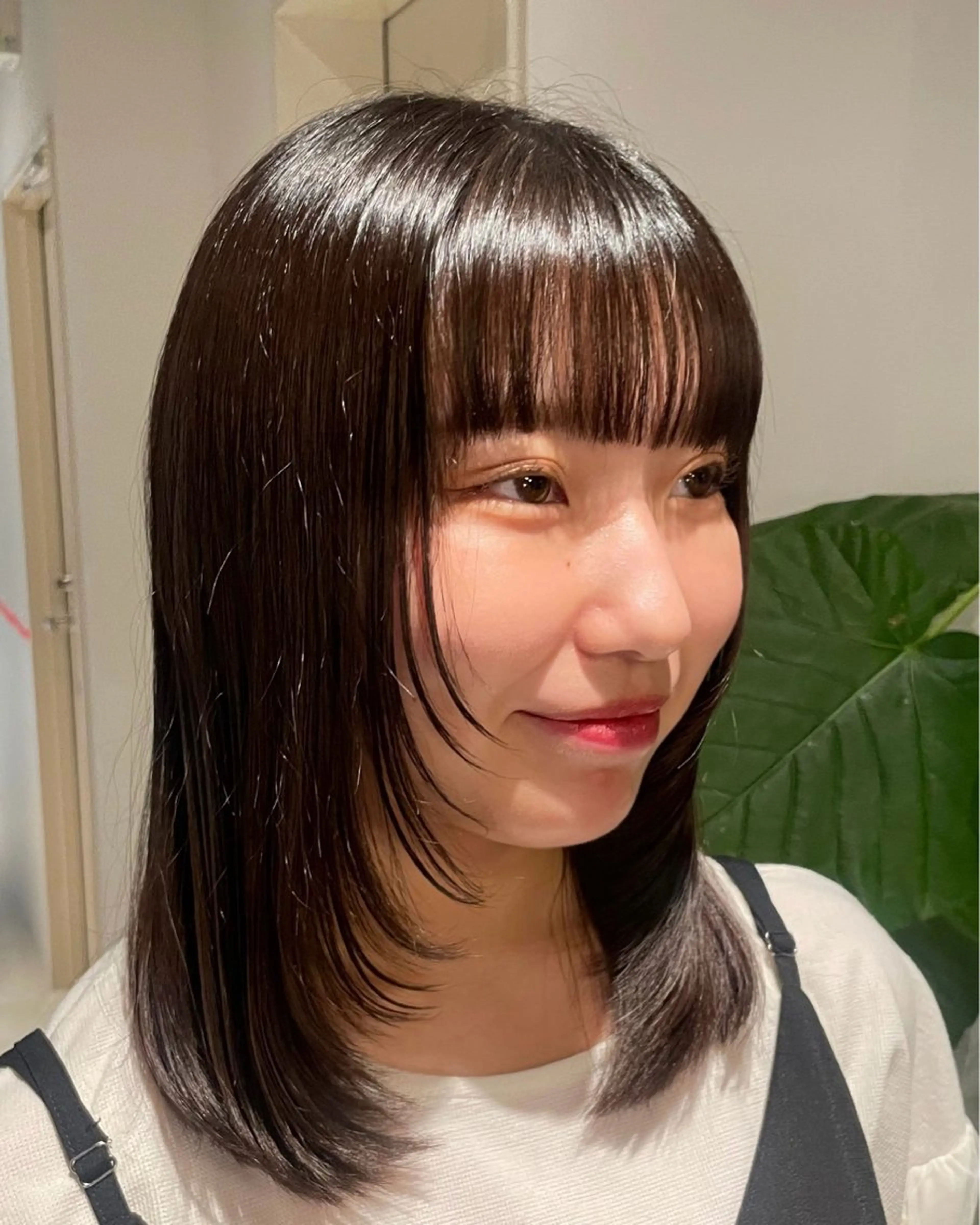セミロング 久永 香奈子のヘアスタイル