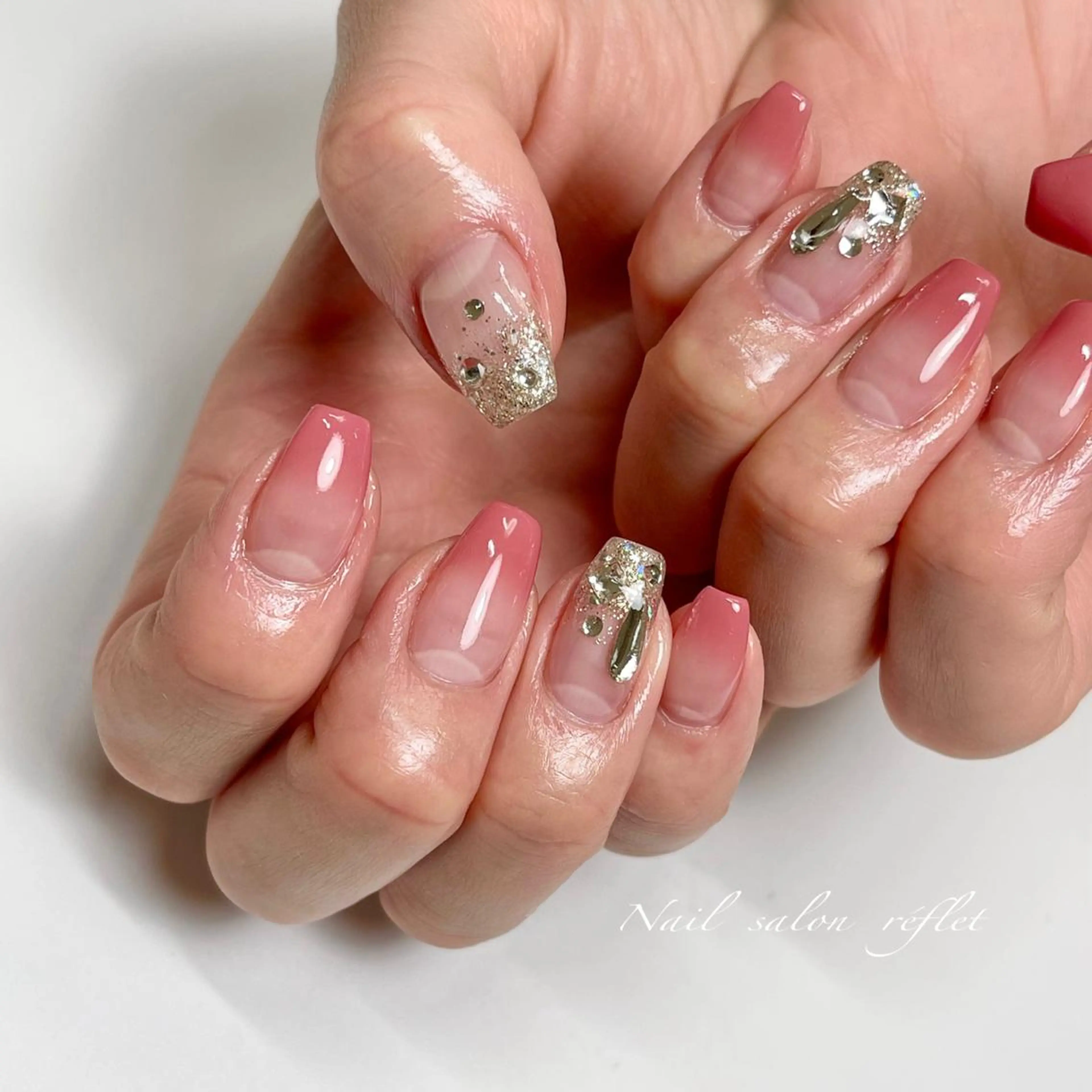 ネイル ストーンネイル ハンドネイル Nailsalon Lebelのネイルデザイン