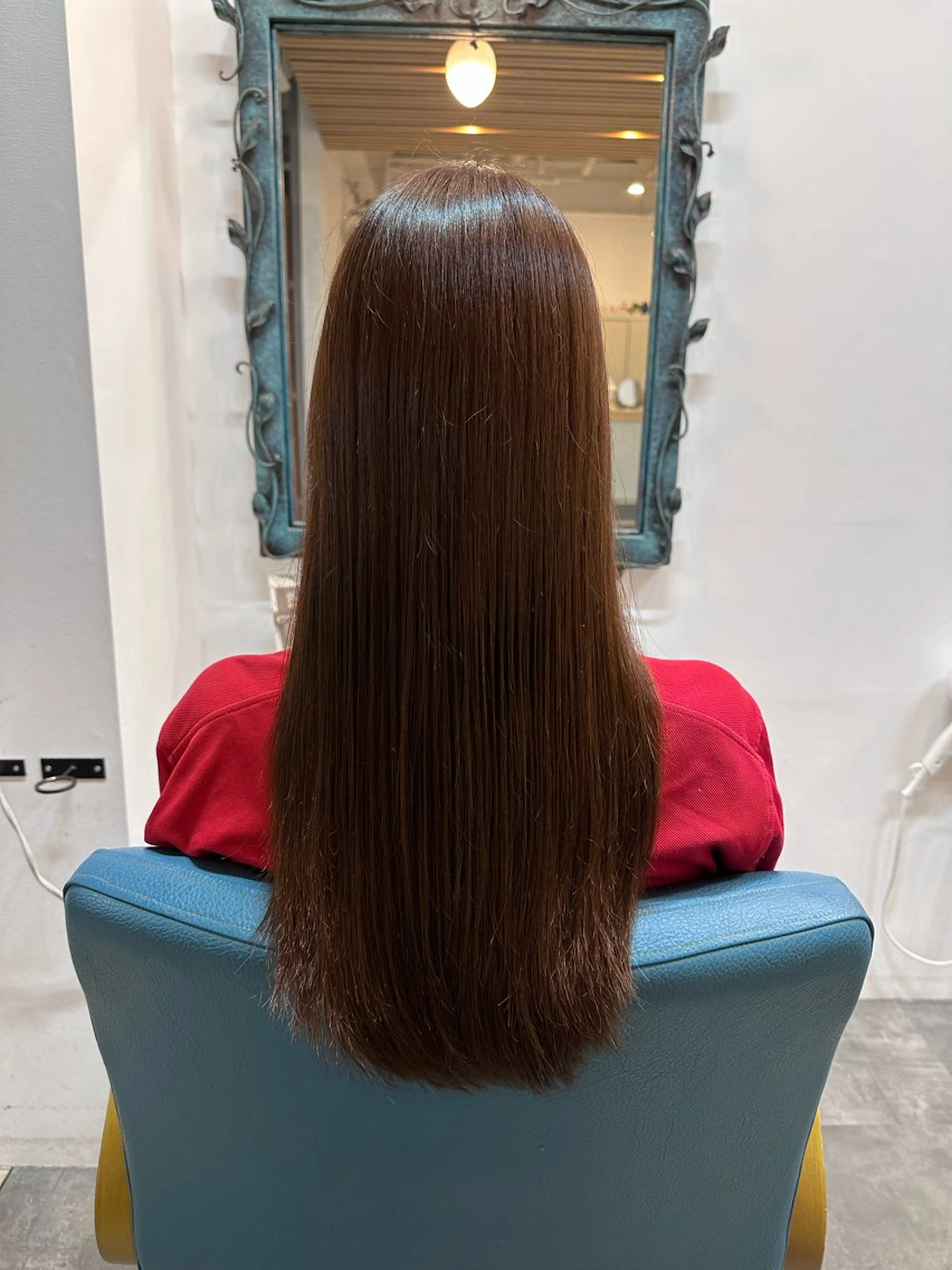 ロング カラー ブラウンカラー レッドカラー レッドブラウン CHEST 若松 采実の眉毛・アイブロウイメージ