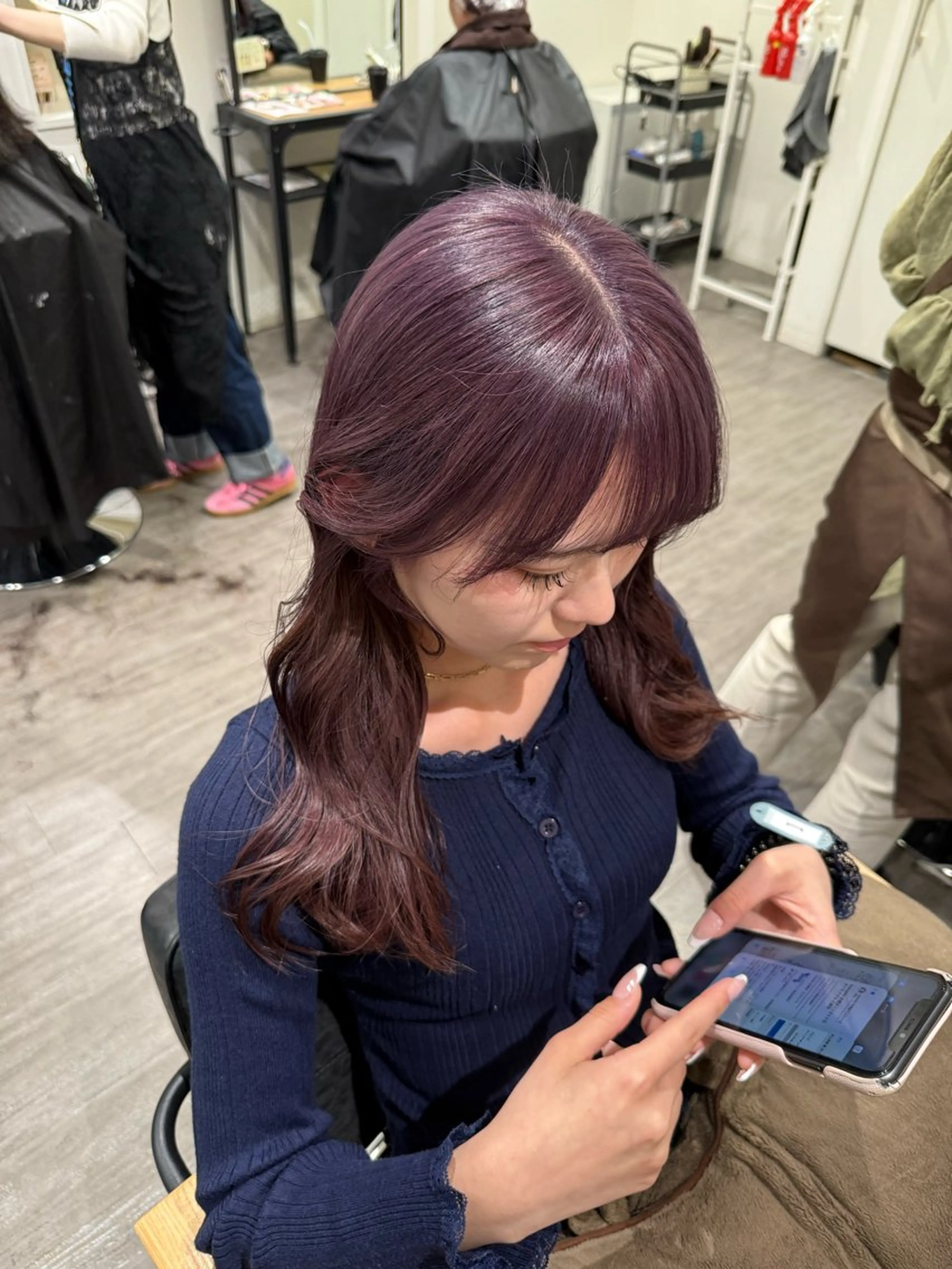 セミロング カラー グレージュ ラベンダーカラー ラベンダーグレージュ ラベンダーグレー ヘアカラー トリートメント 艶髪レイヤー上田 紗也🇰🇷💗のヘアスタイル