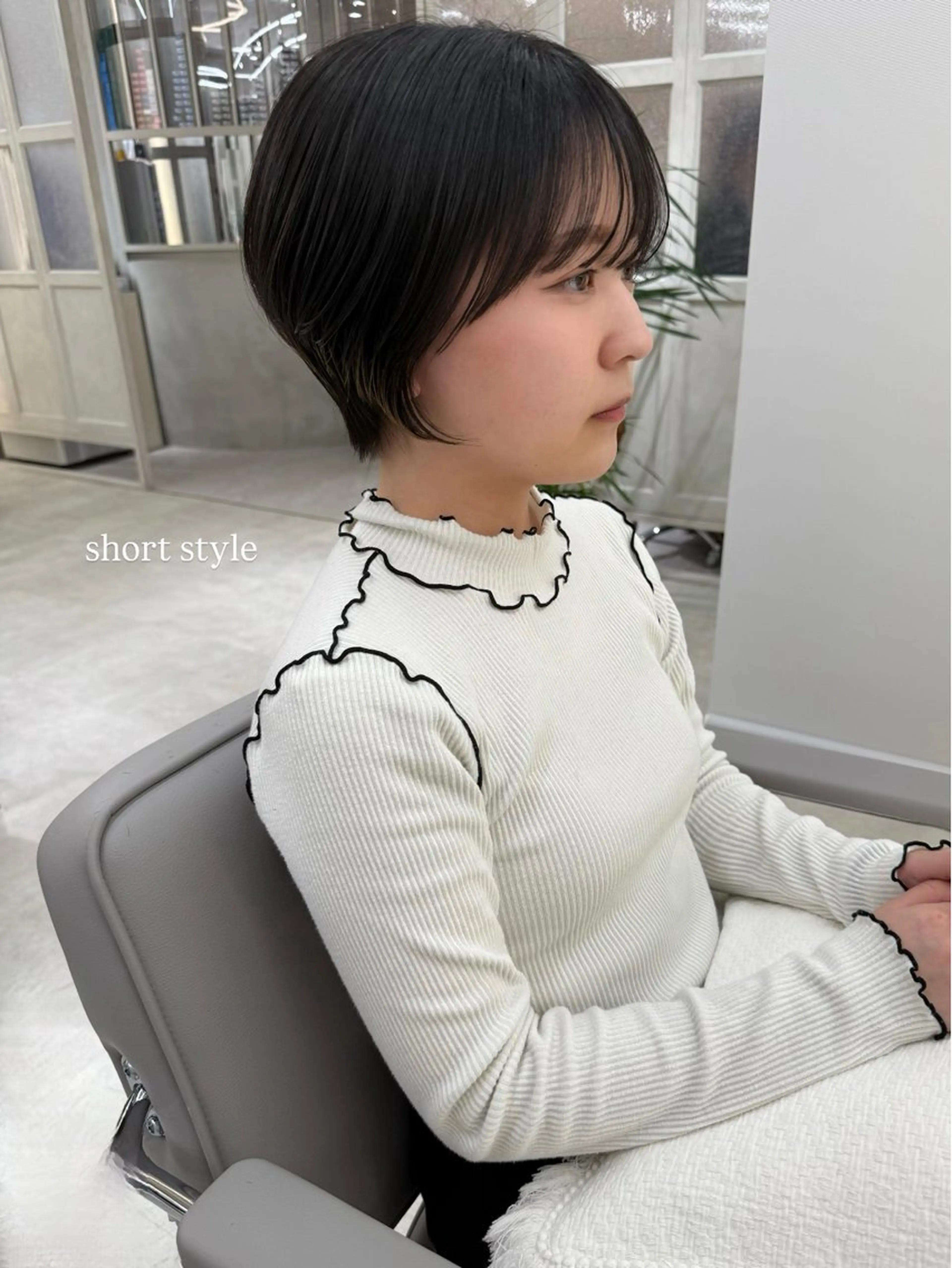 ショート カラー パーマ ショートヘア カット パーマ トリートメント むく。/顔周りカット /髪質改善ストレートのヘアスタイル