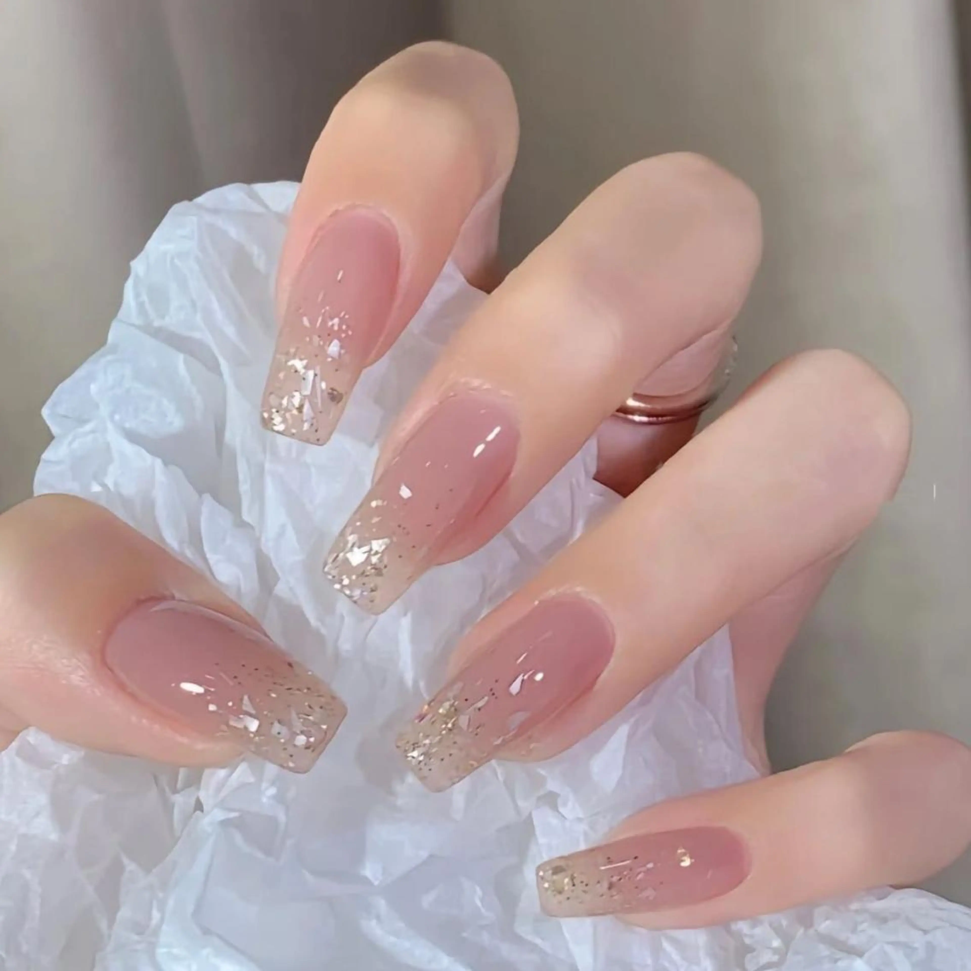 ネイル 長さ出し ネイルチップ Queens みなみのネイルデザイン