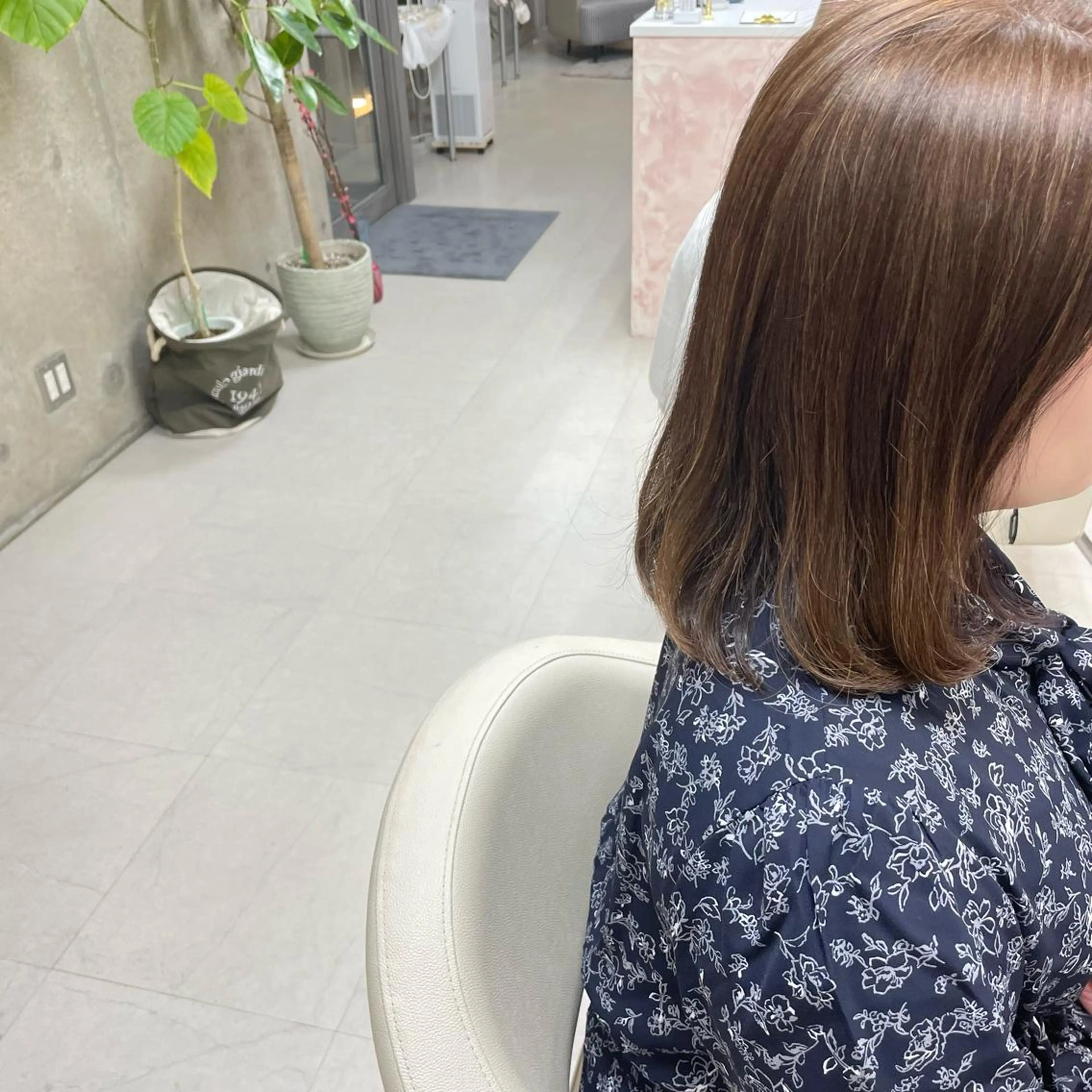 ミディアム カラー カット ヘアカラー トリートメント 坂本 沙也加のヘアスタイル