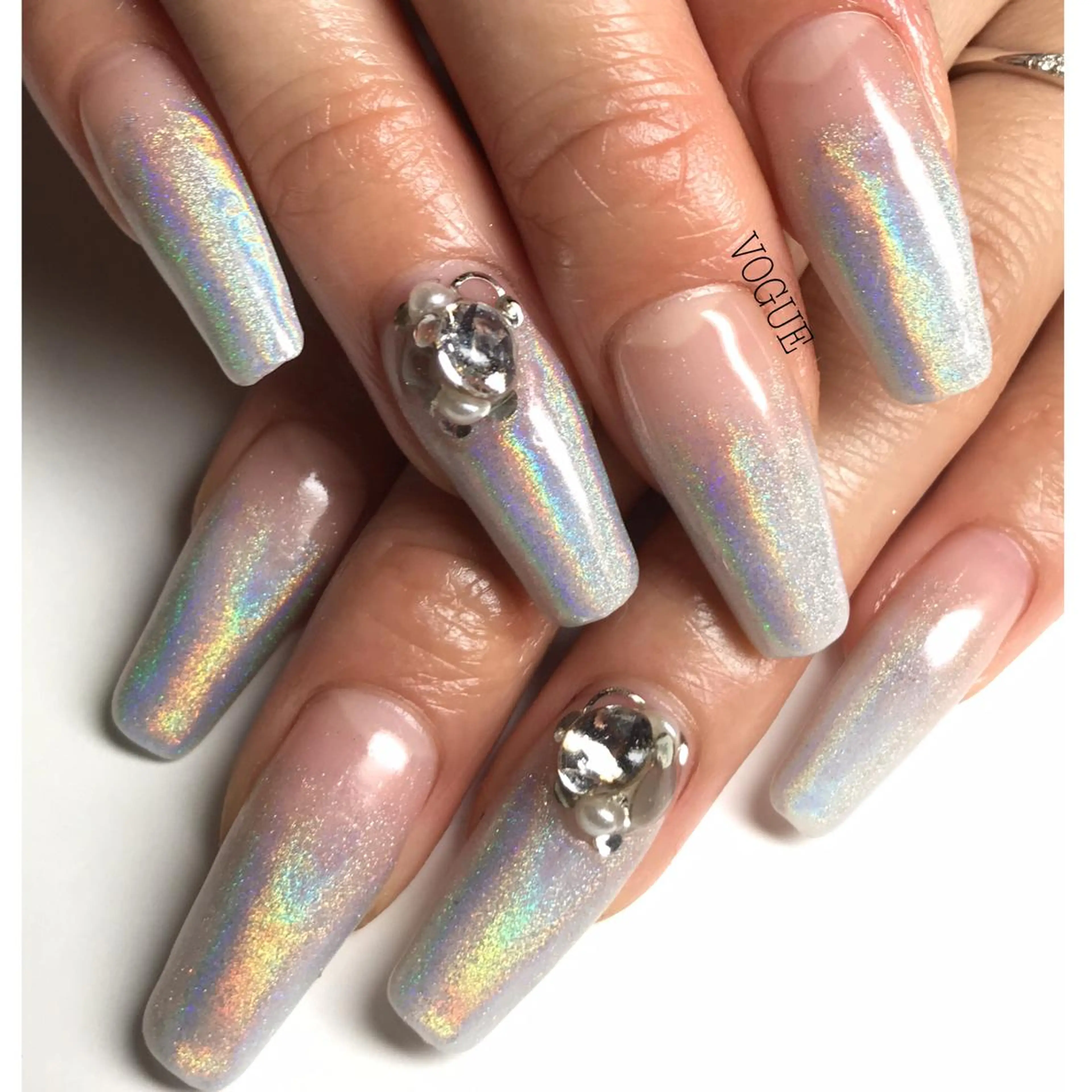 ネイル VOGUE ×SWANのネイルデザイン
