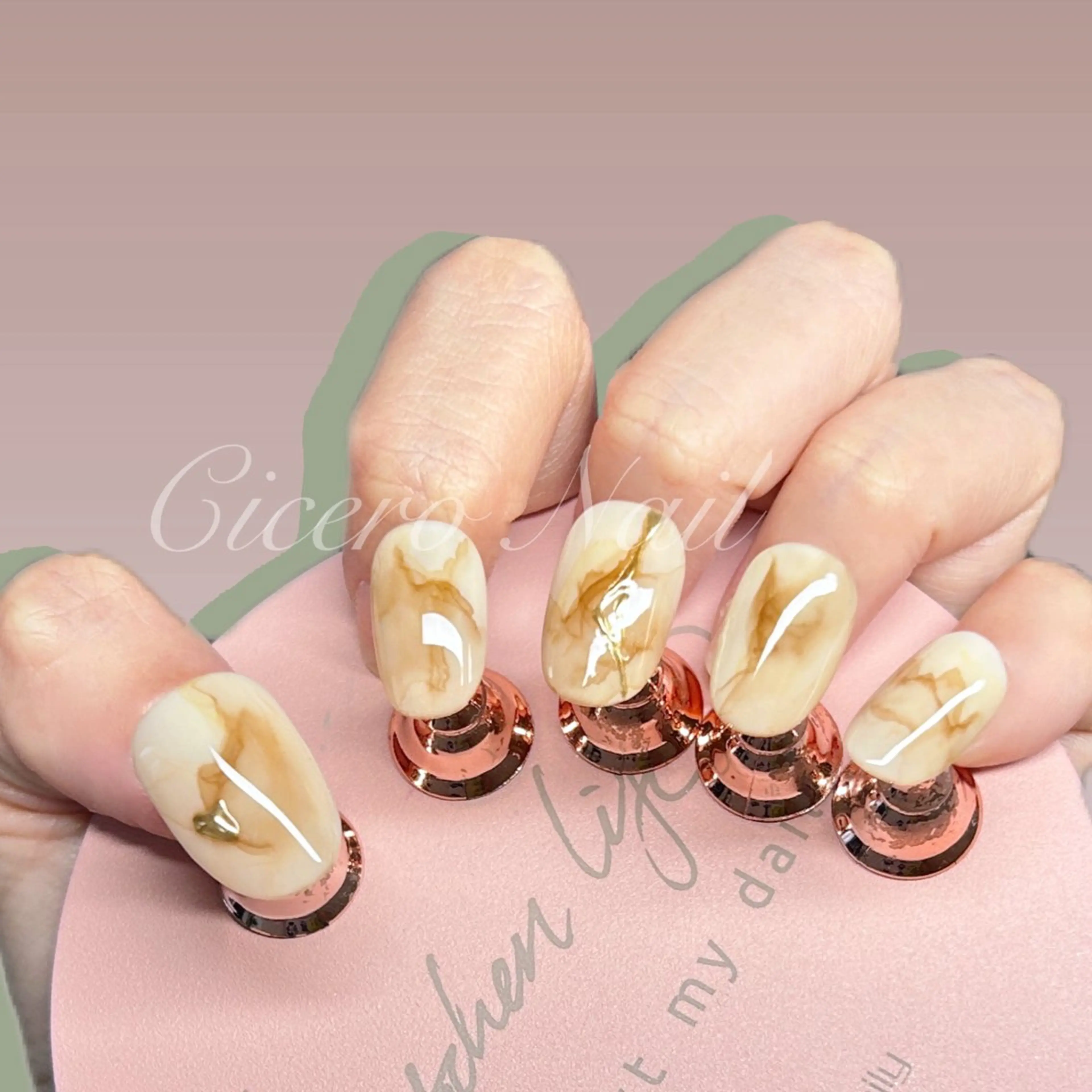 ネイル ミラーネイル Cicero Nailのネイルデザイン