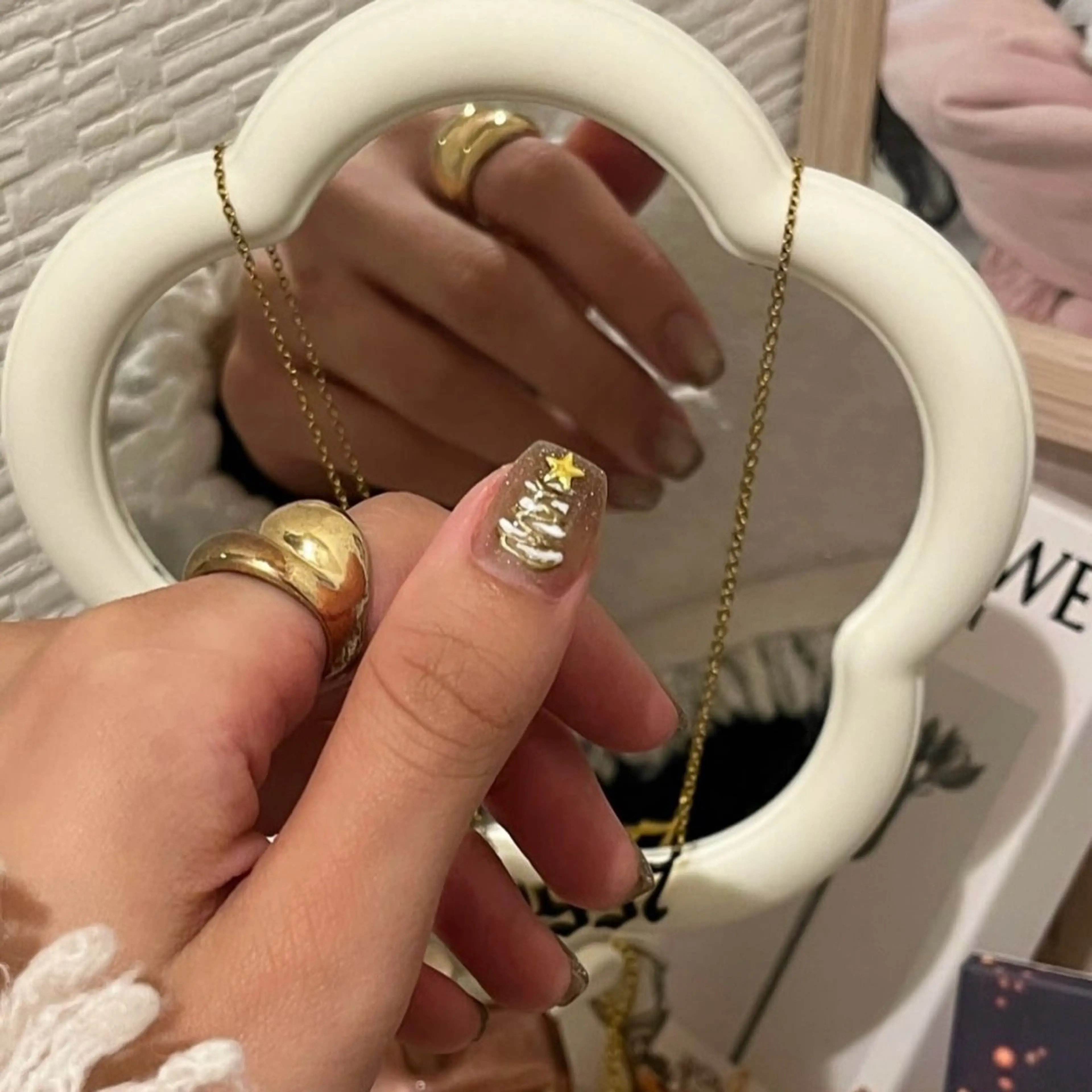 ネイル ハンドネイル フットネイル 直方市ネイルサロン minuitのネイルデザイン