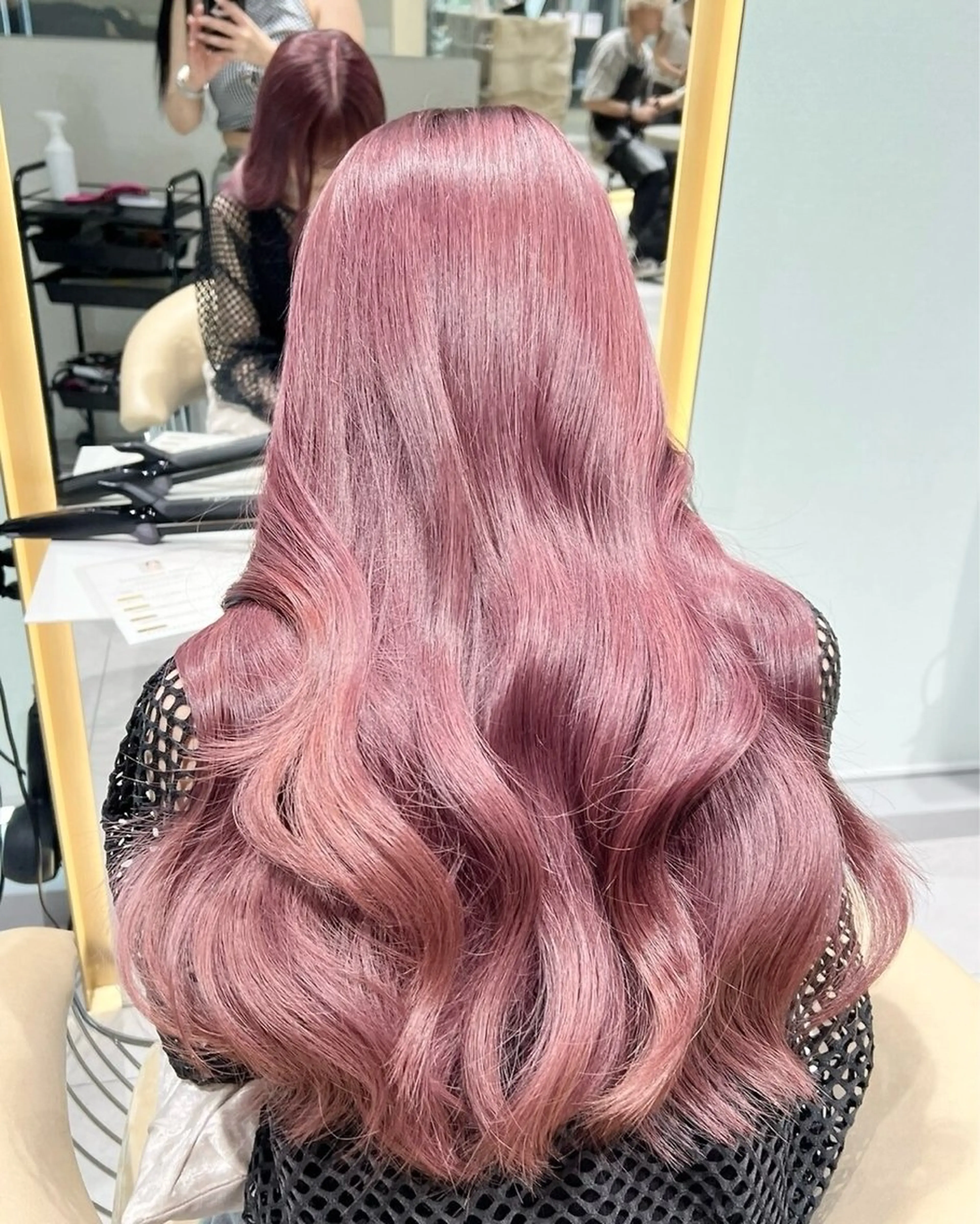 ロング カラー Lond Le'a /ハイトーンカラーのヘアスタイル