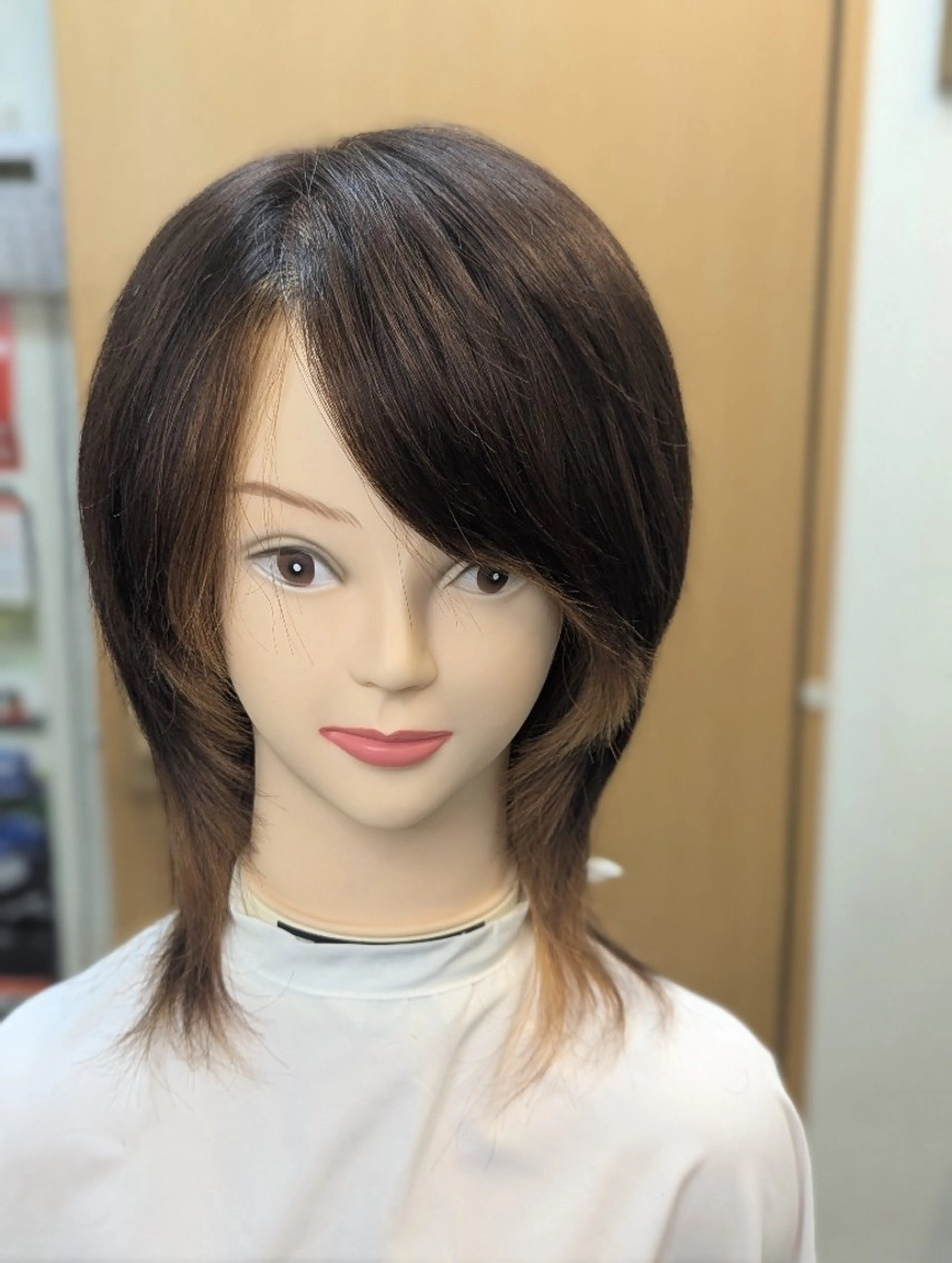 ミディアム ミディアムレイヤー レイヤーカット 早坂 繁喜のヘアスタイル