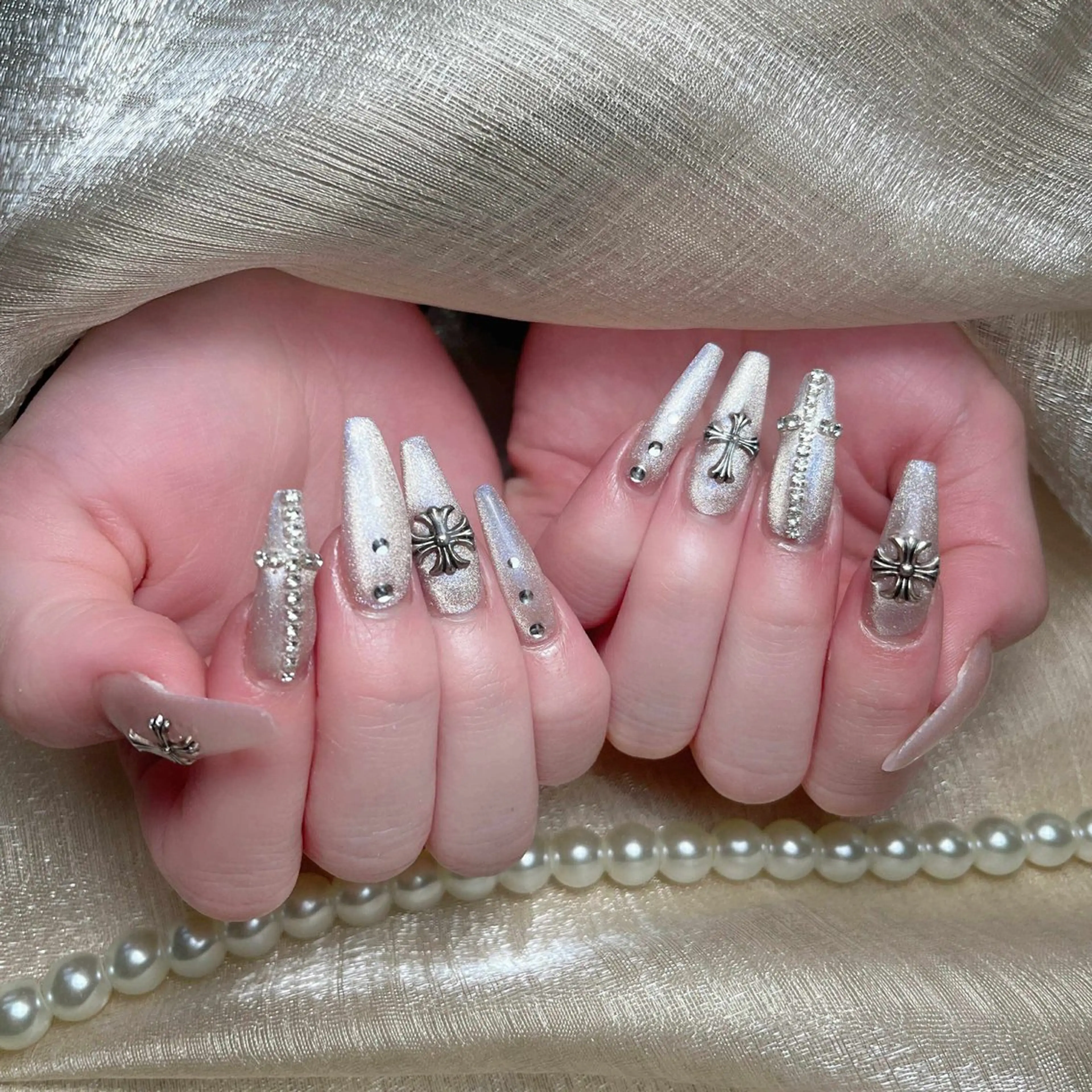 ネイル アートネイル オーロラネイル ブラウン ジェルネイル グラデーション ハンドネイル ハンドケア Nova Nailのネイルデザイン