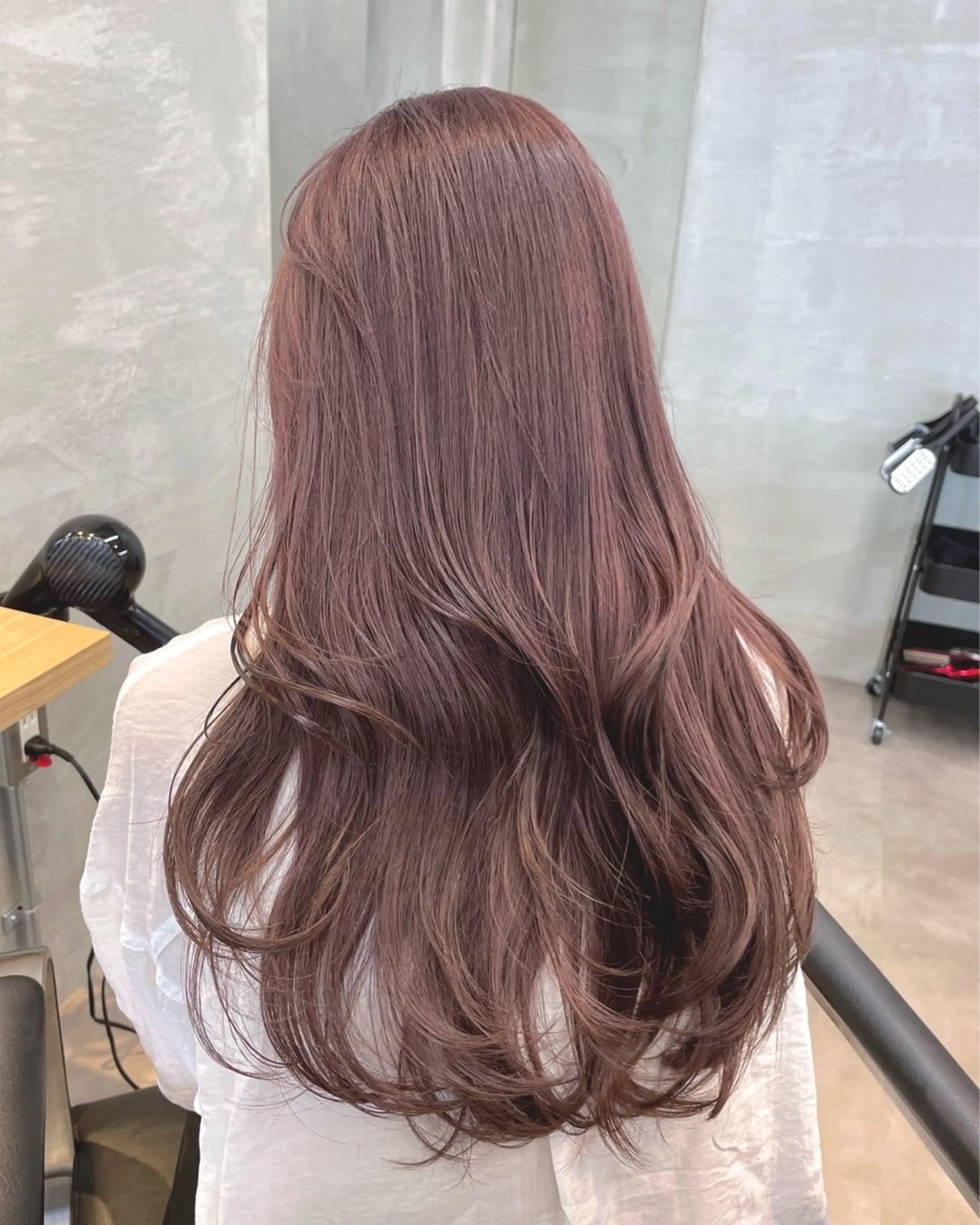 ロング カラー ベージュカラー 透明感カラー ピンクカラー ピンクベージュ 👑似合わせレイヤー が好評👑佐久田のヘアスタイル