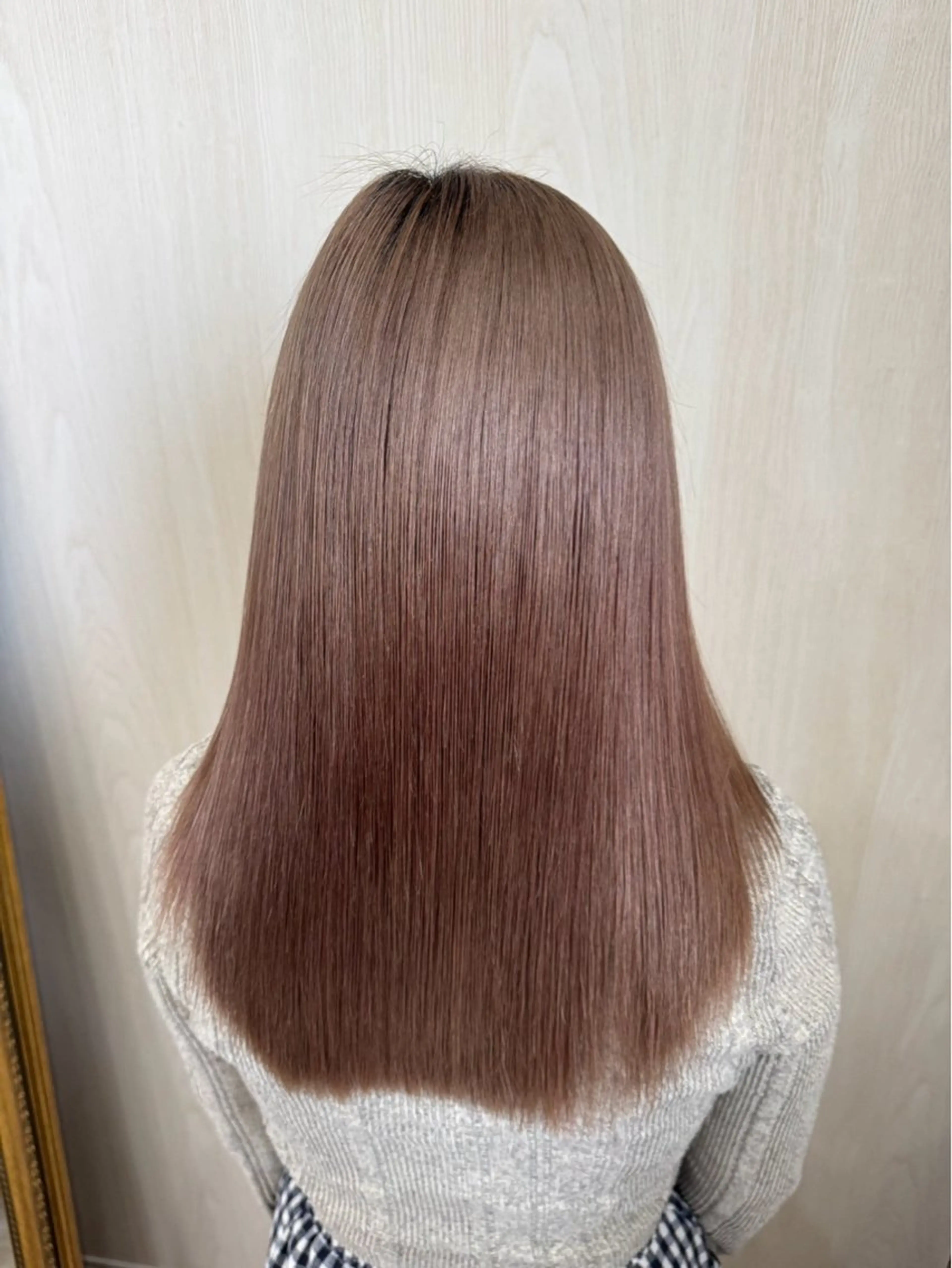 セミロング ヘアカラー MI NAのヘアスタイル