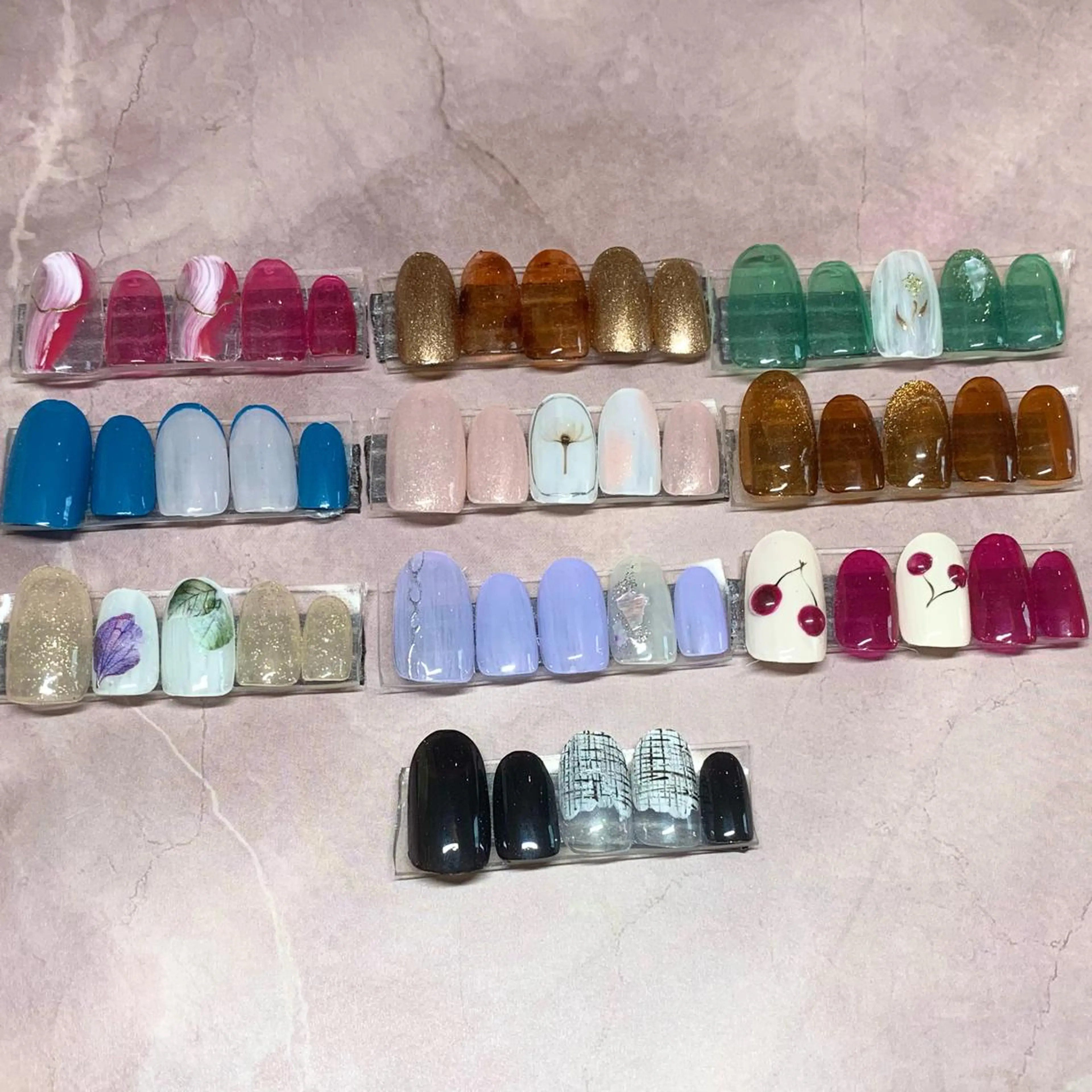 ネイル ウシク ミユキのネイルデザイン